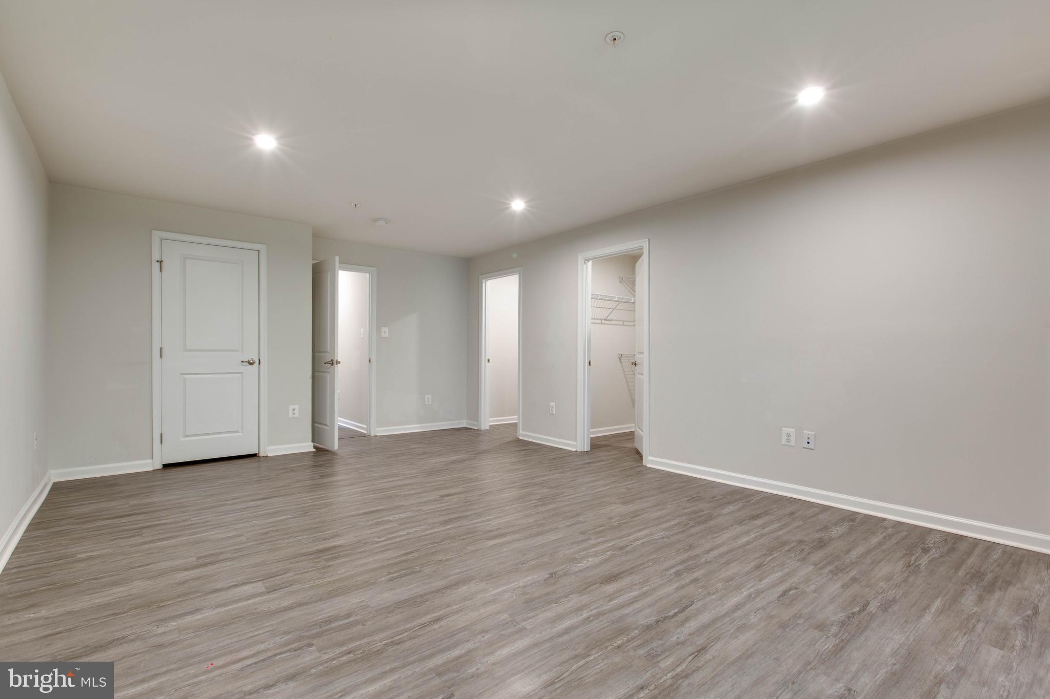 PARKSIDE - Residential Lease