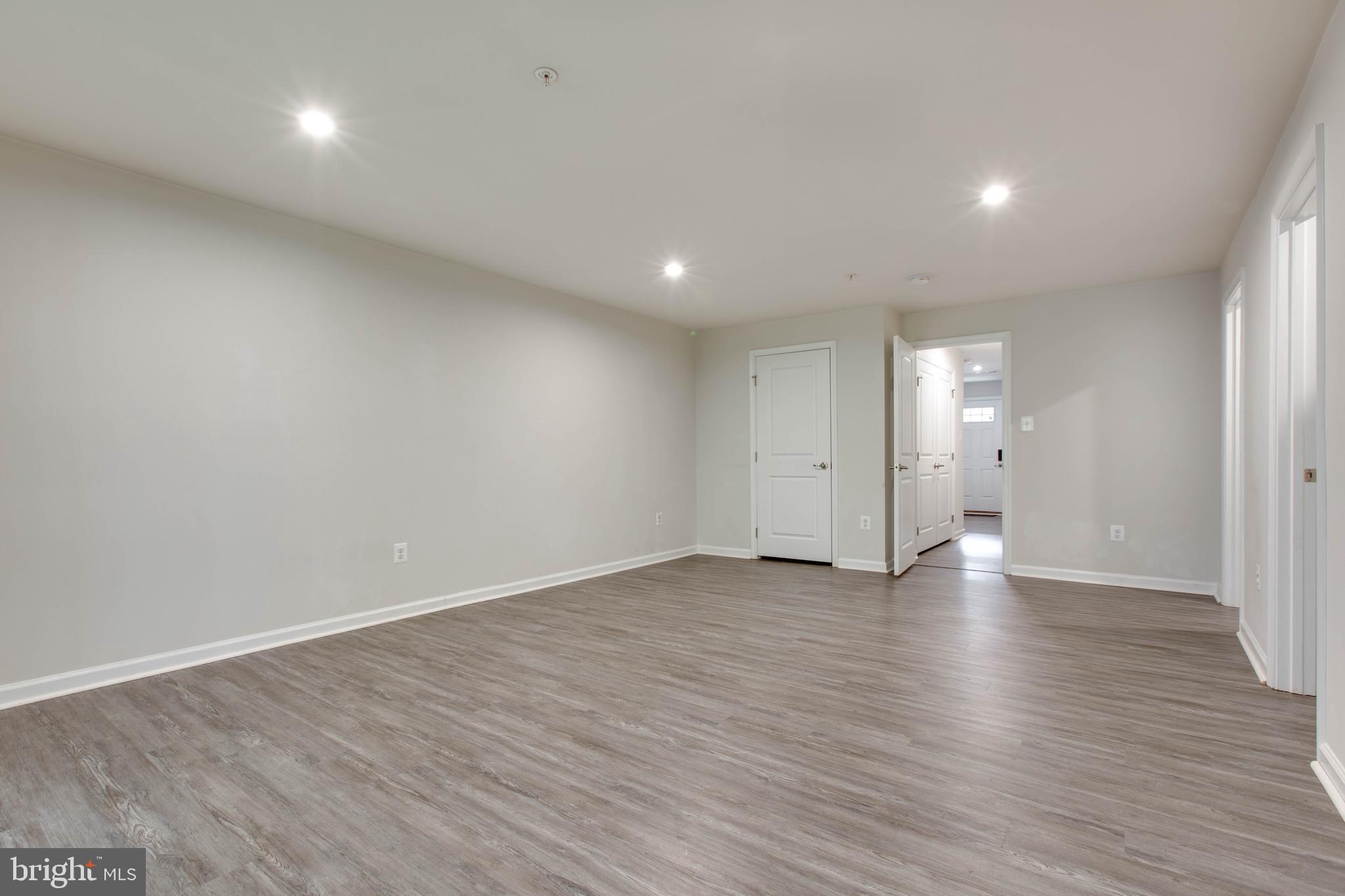 PARKSIDE - Residential Lease