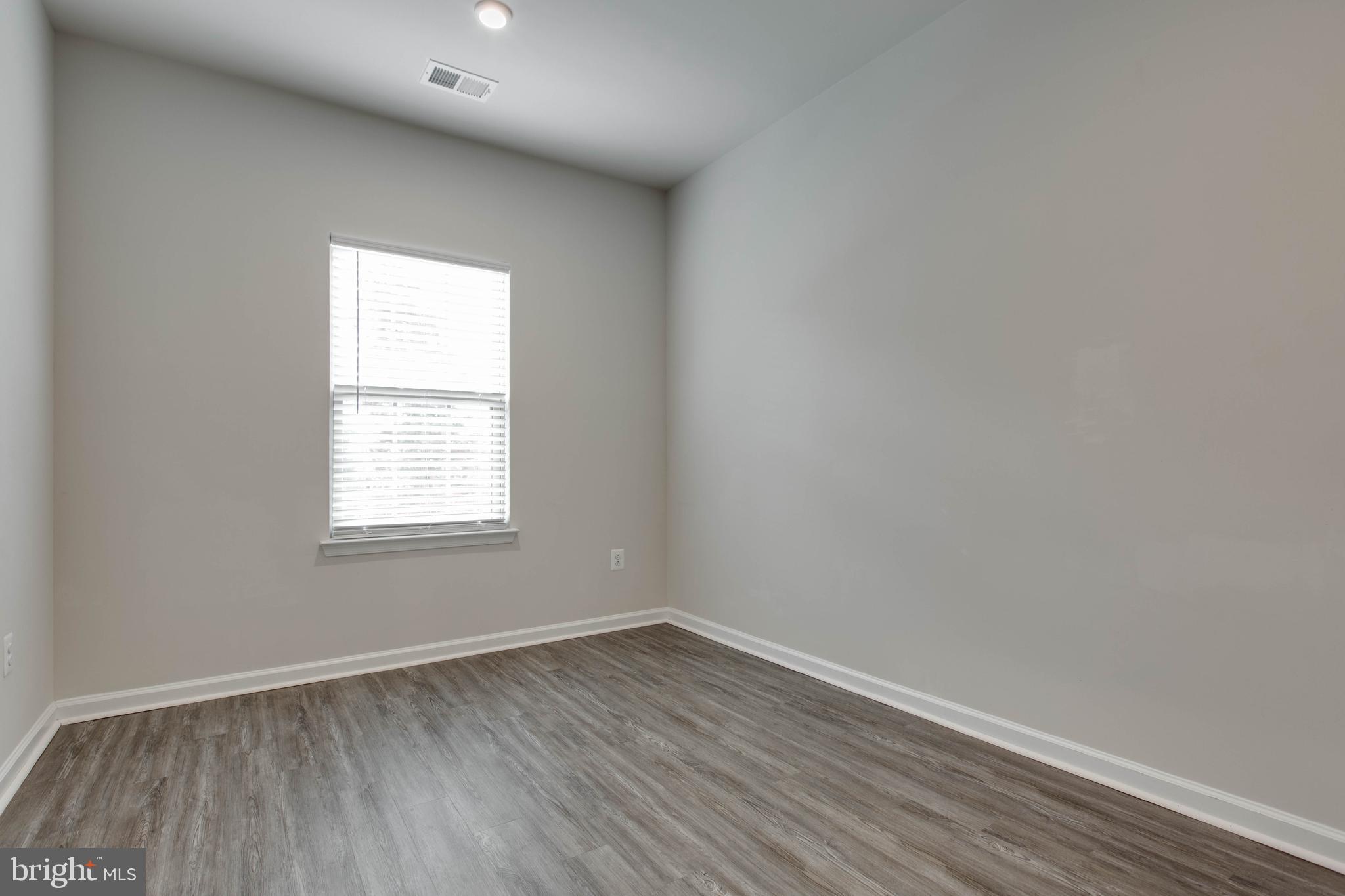 PARKSIDE - Residential Lease