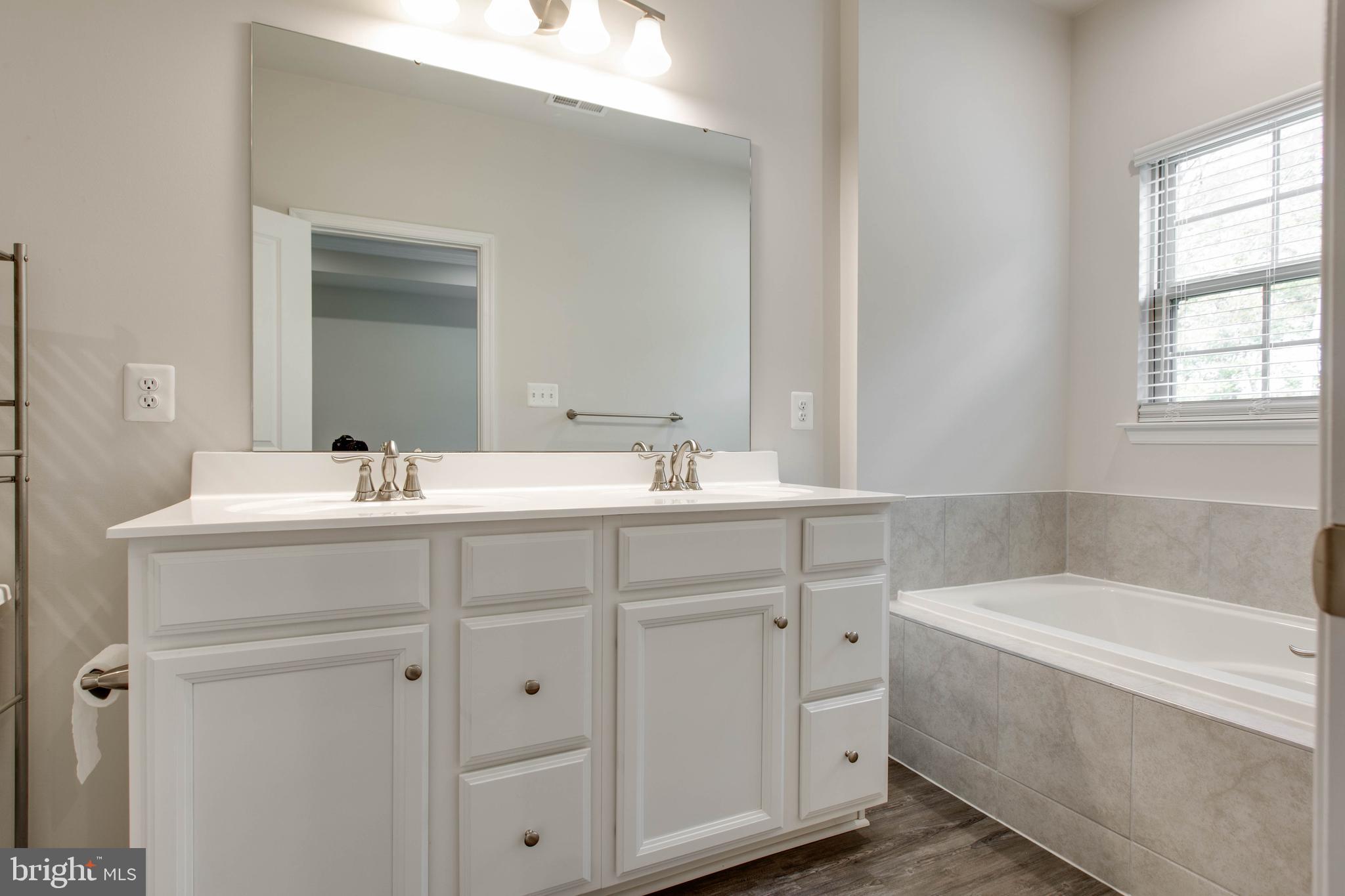 PARKSIDE - Residential Lease