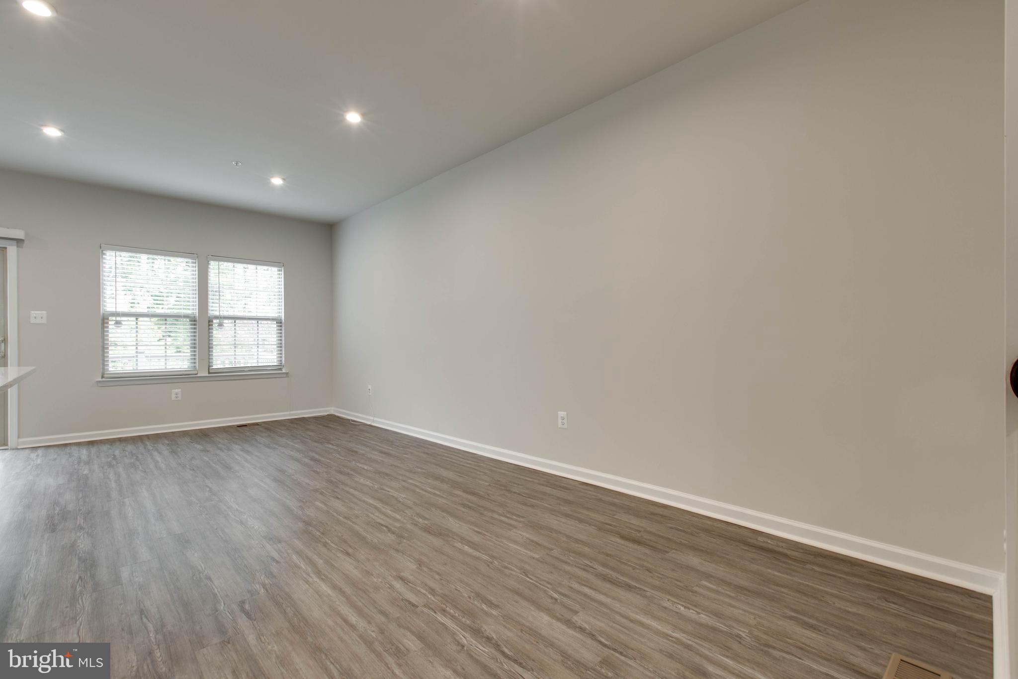 PARKSIDE - Residential Lease