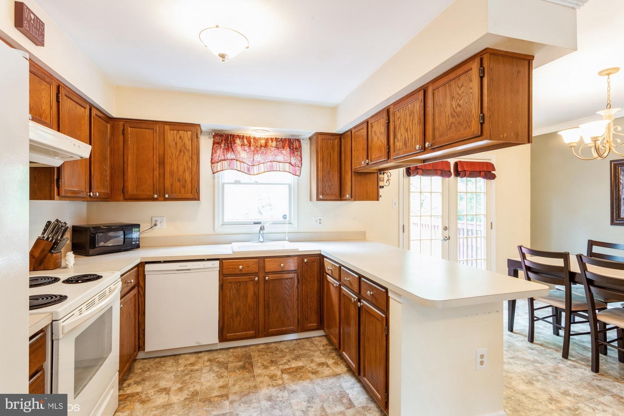 WHITE OAK - Residential