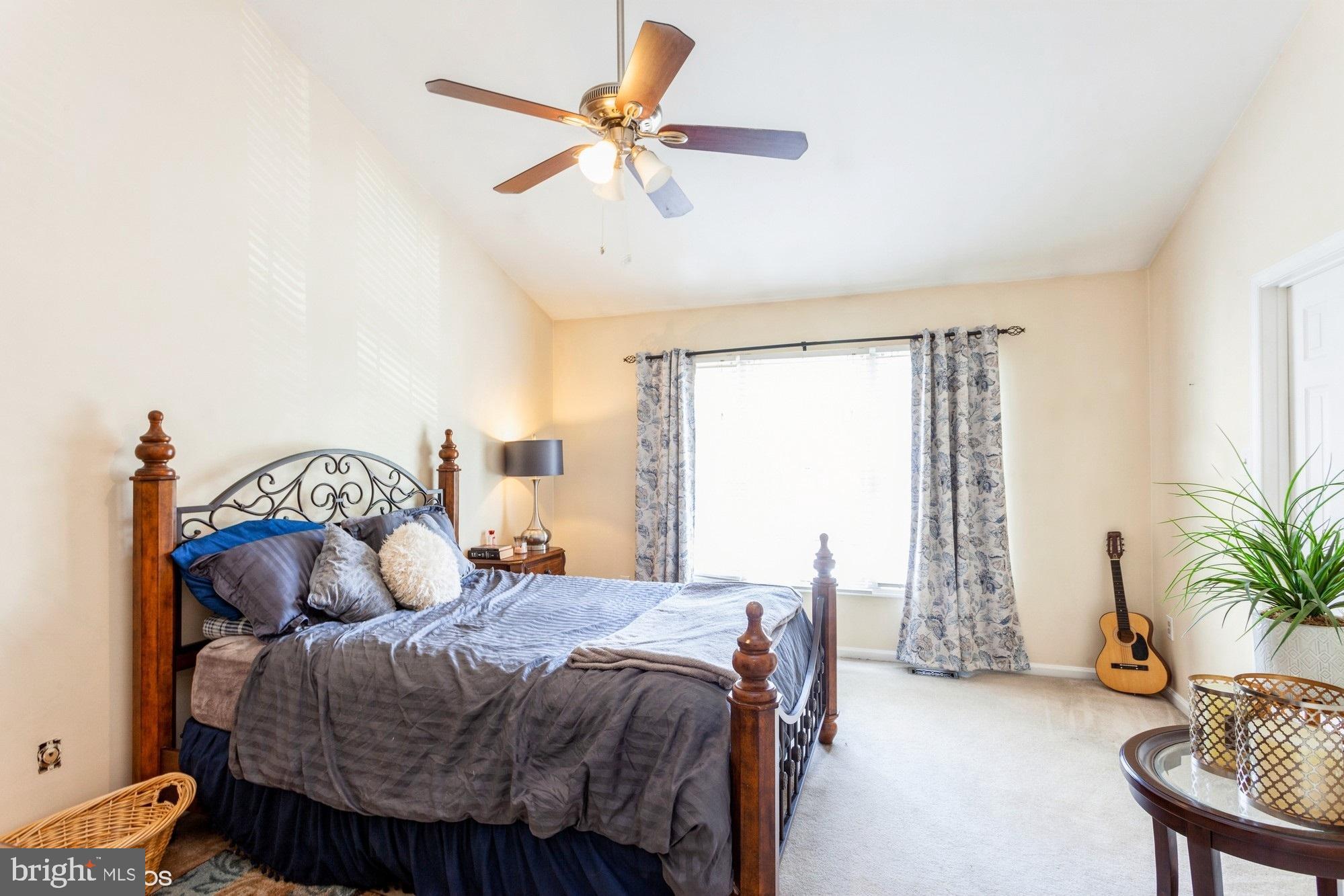 WHITE OAK - Residential