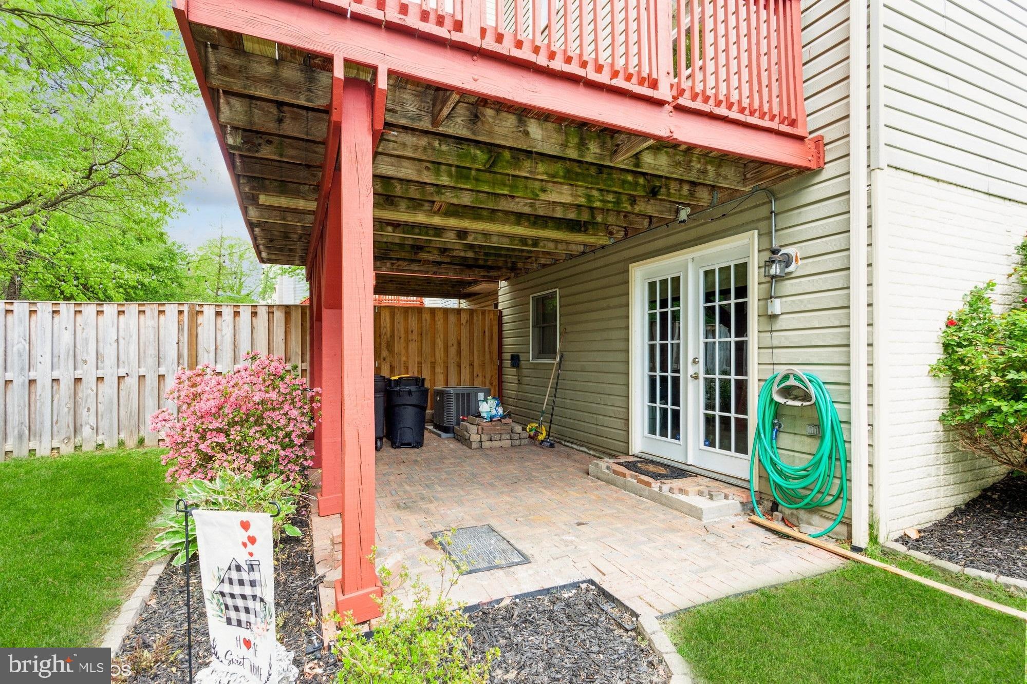 WHITE OAK - Residential