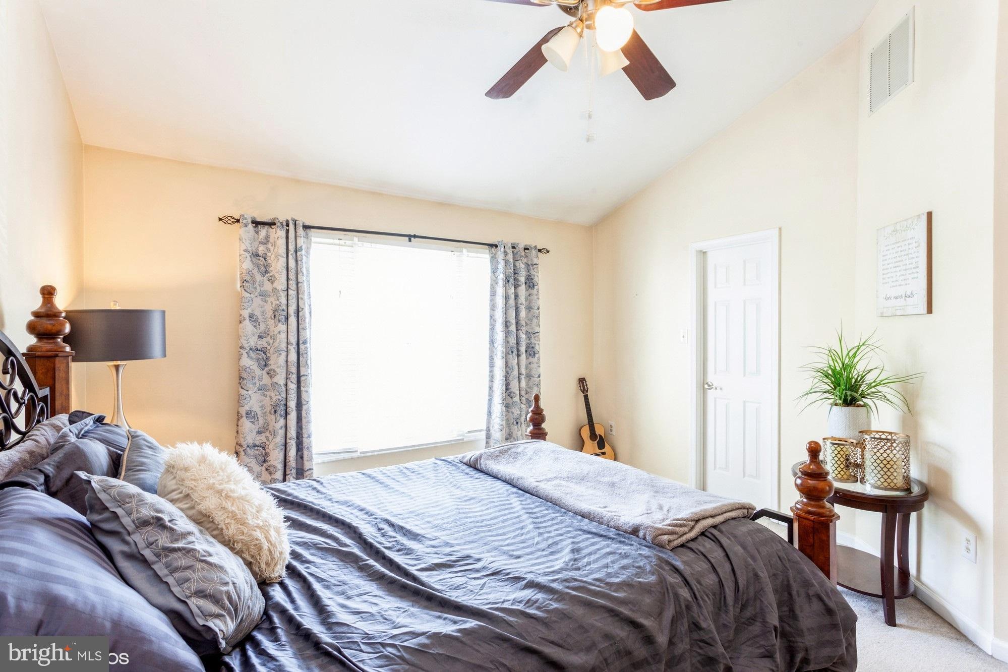 WHITE OAK - Residential