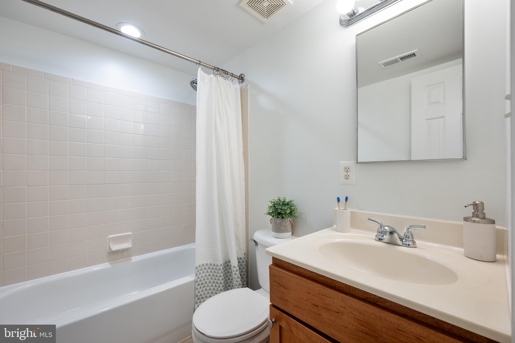 PARKSIDE AT ALEXANDRIA - Residential