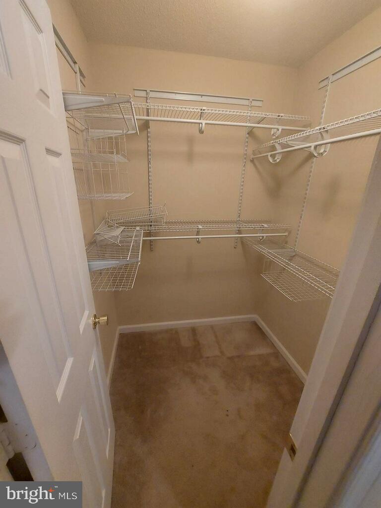 LAKE CAROLINE - Residential