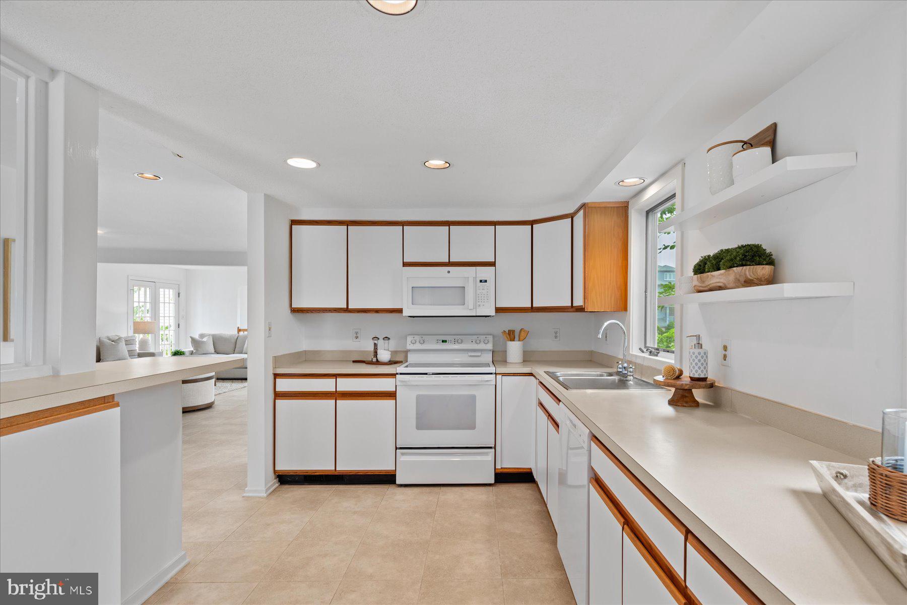 BAYBERRY DUNES - Residential