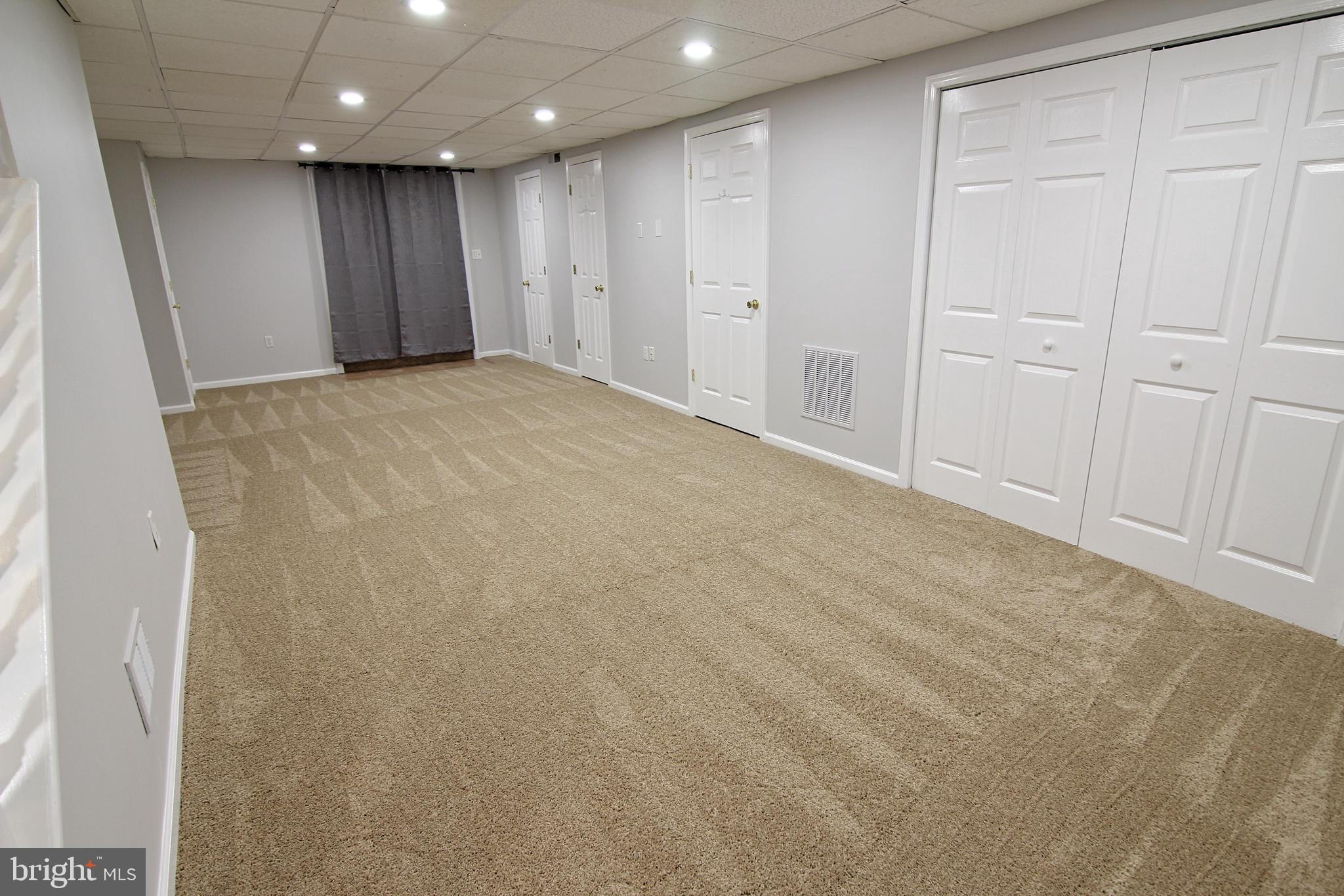 ABBEY LANE - Residential Lease