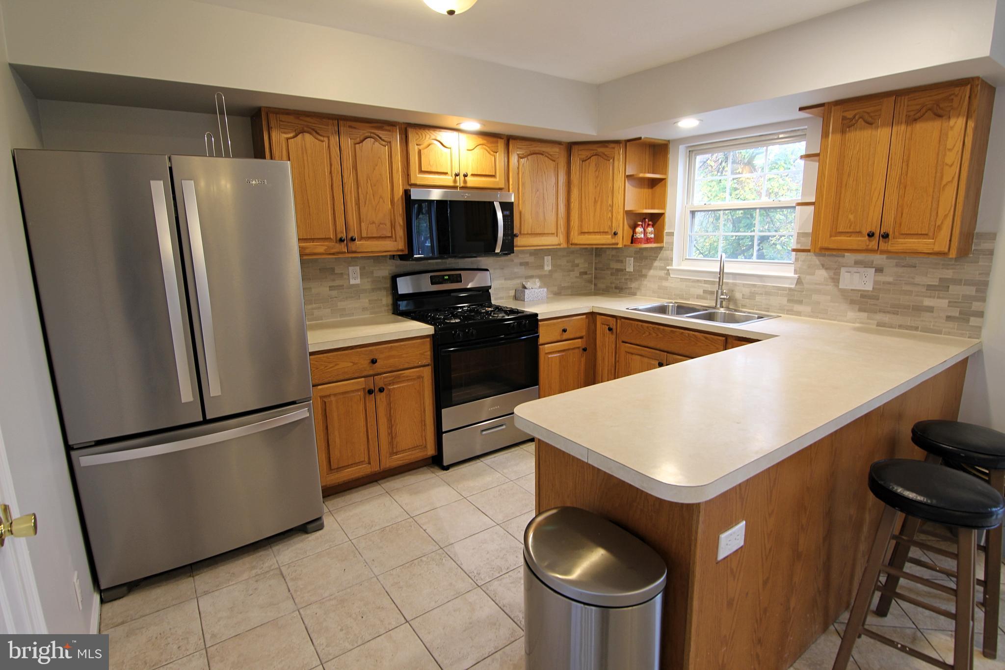 ABBEY LANE - Residential Lease