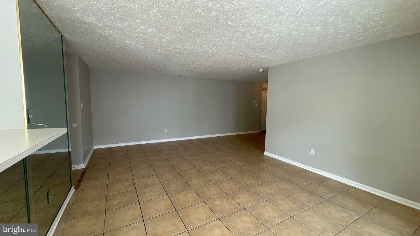 RIDERS RIDGE - Residential Lease