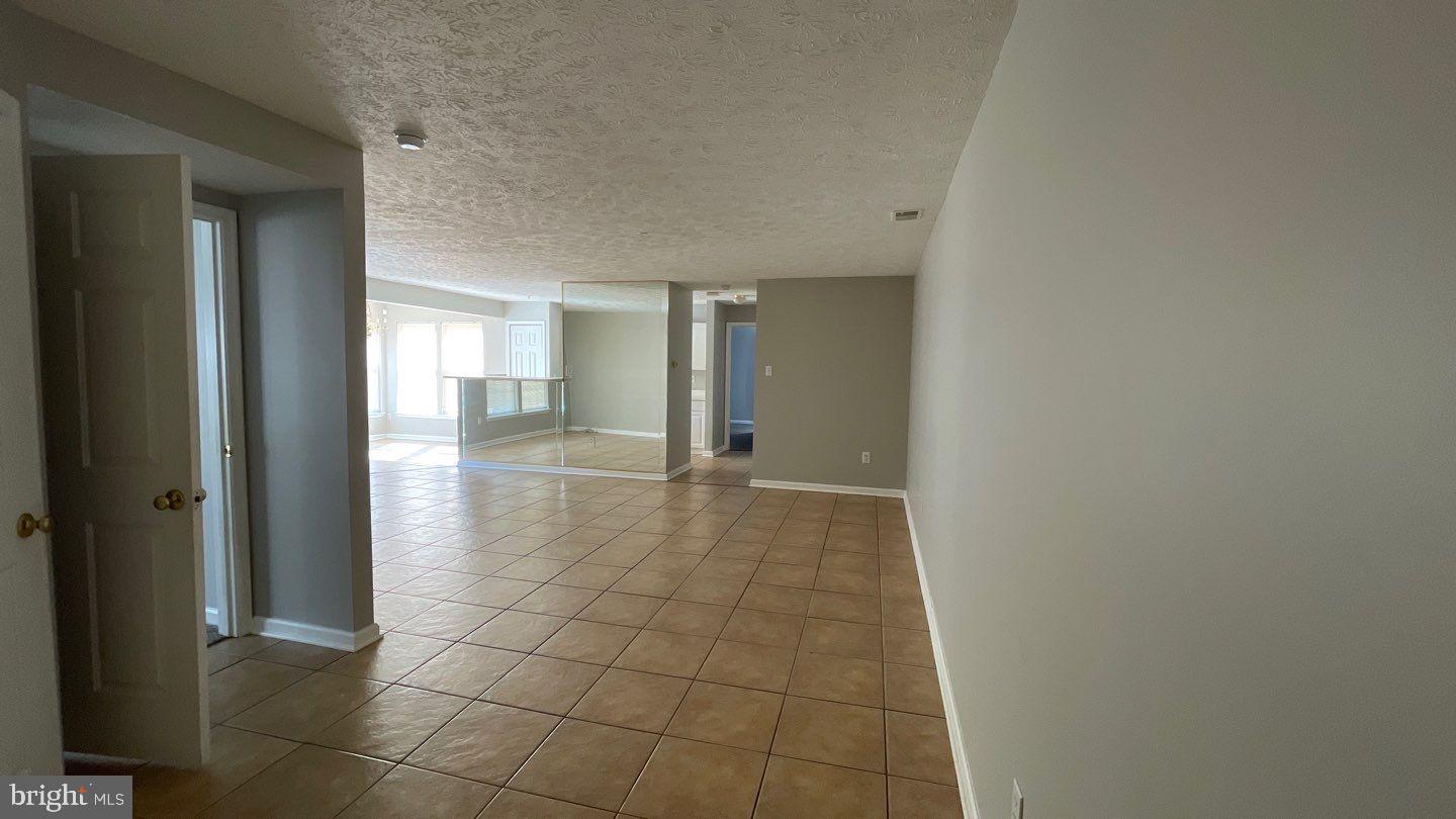 RIDERS RIDGE - Residential Lease