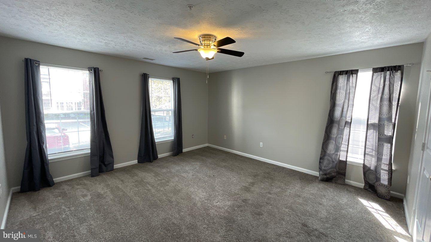 RIDERS RIDGE - Residential Lease