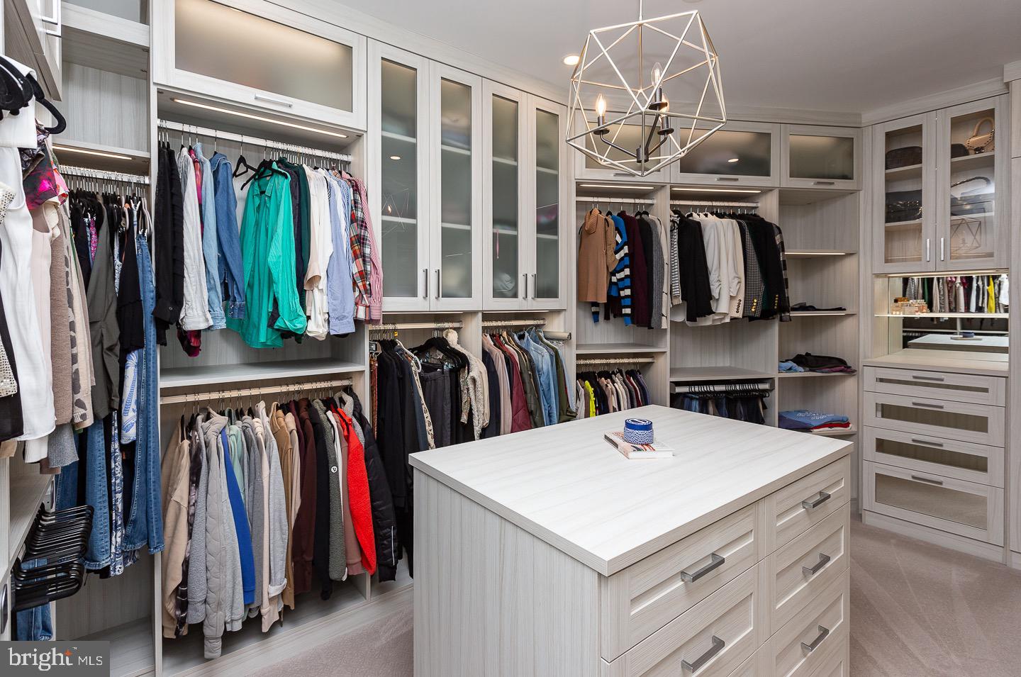 MERION GOLF ESTATES - Residential