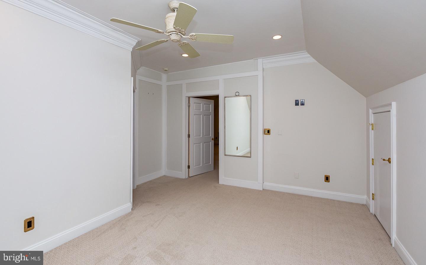 MERION GOLF ESTATES - Residential