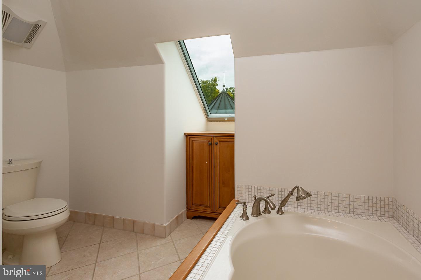 MERION GOLF ESTATES - Residential