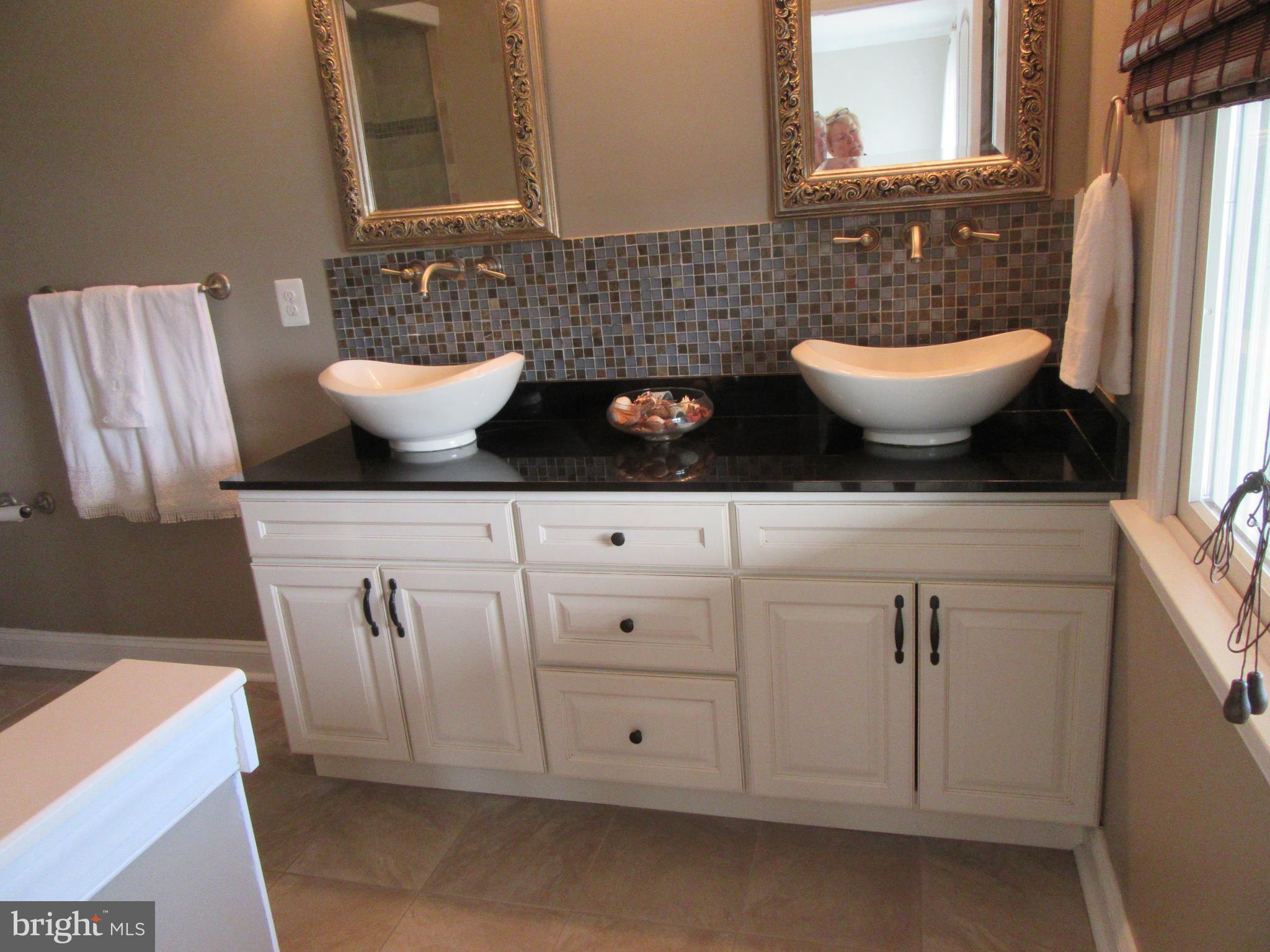 SWAN POINT - Residential