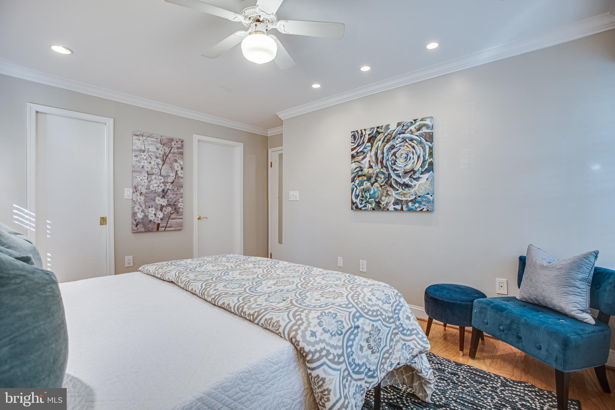 WATERS EDGE - Residential