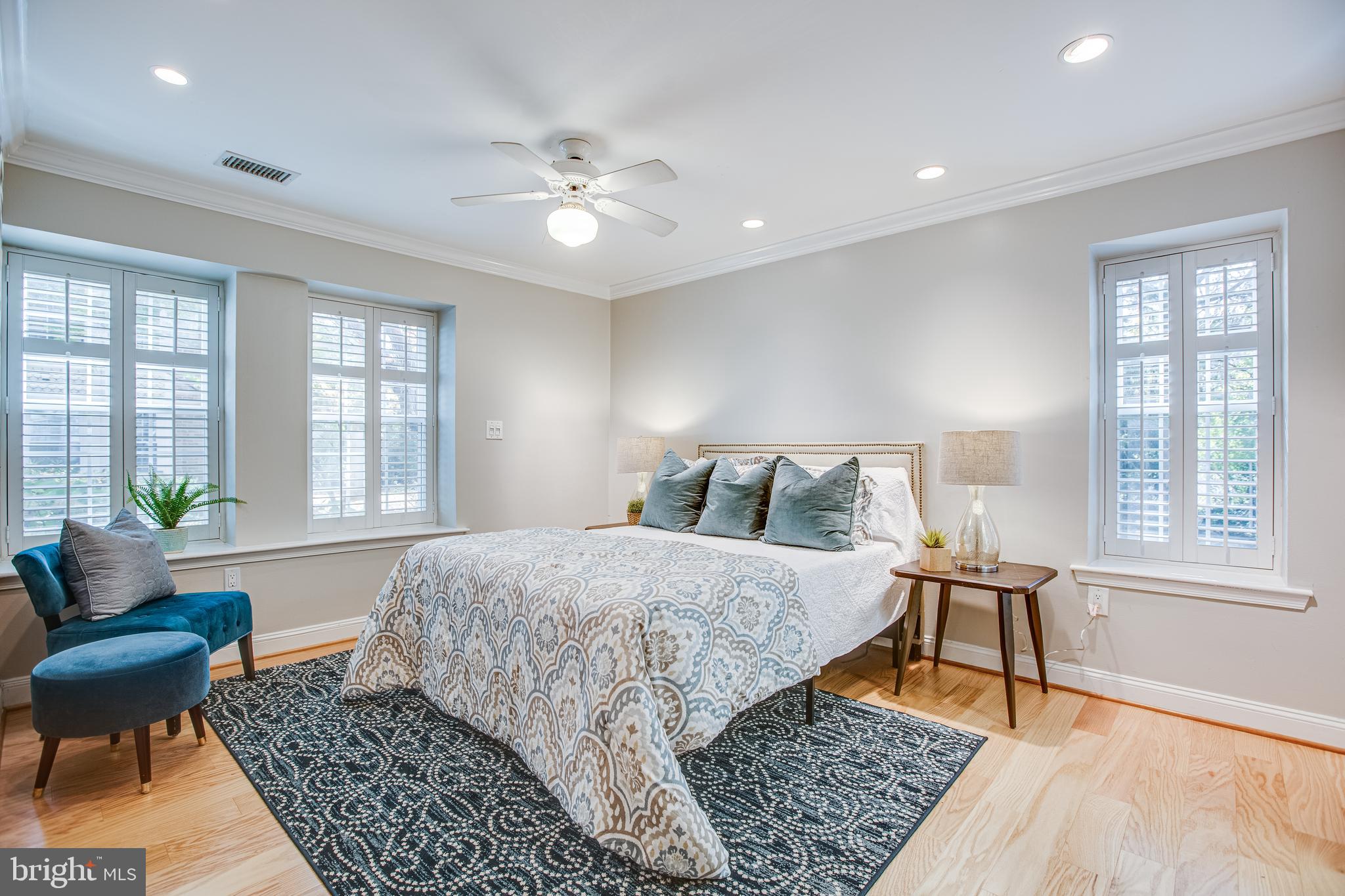 WATERS EDGE - Residential