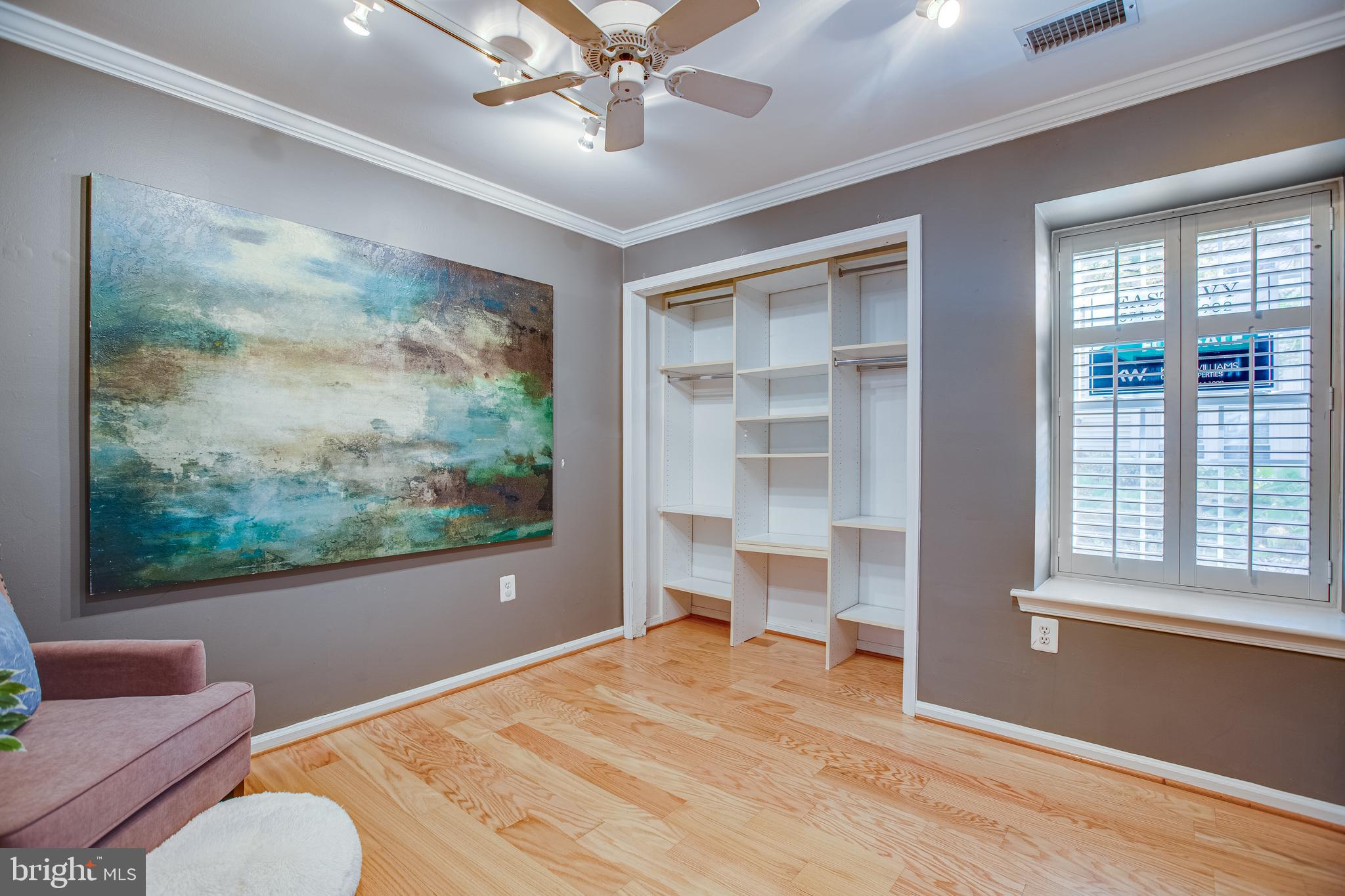 WATERS EDGE - Residential