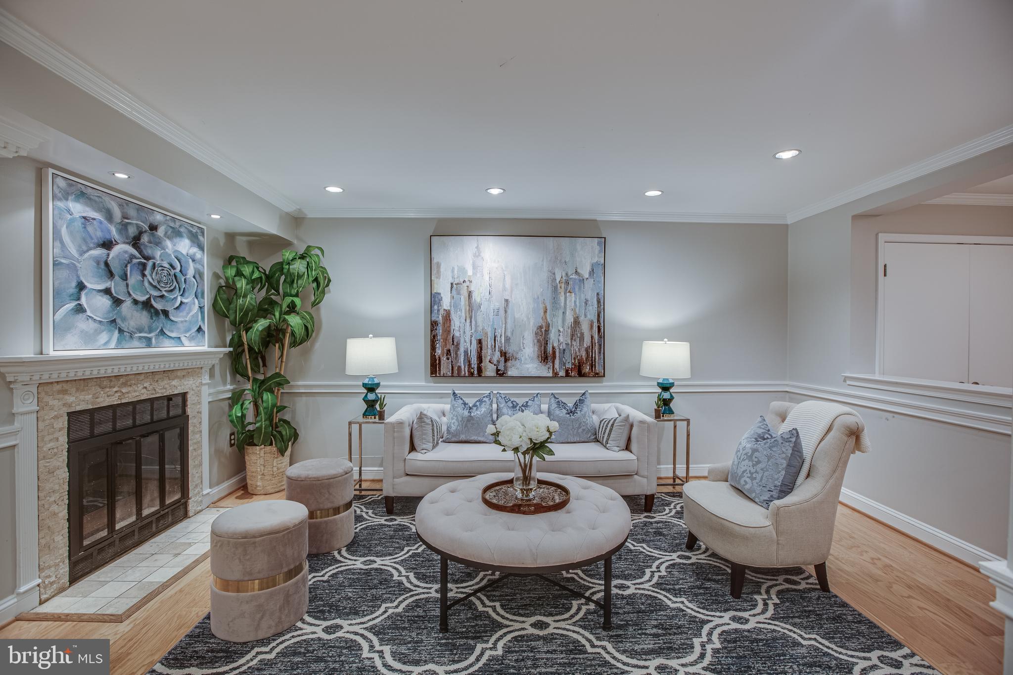 WATERS EDGE - Residential