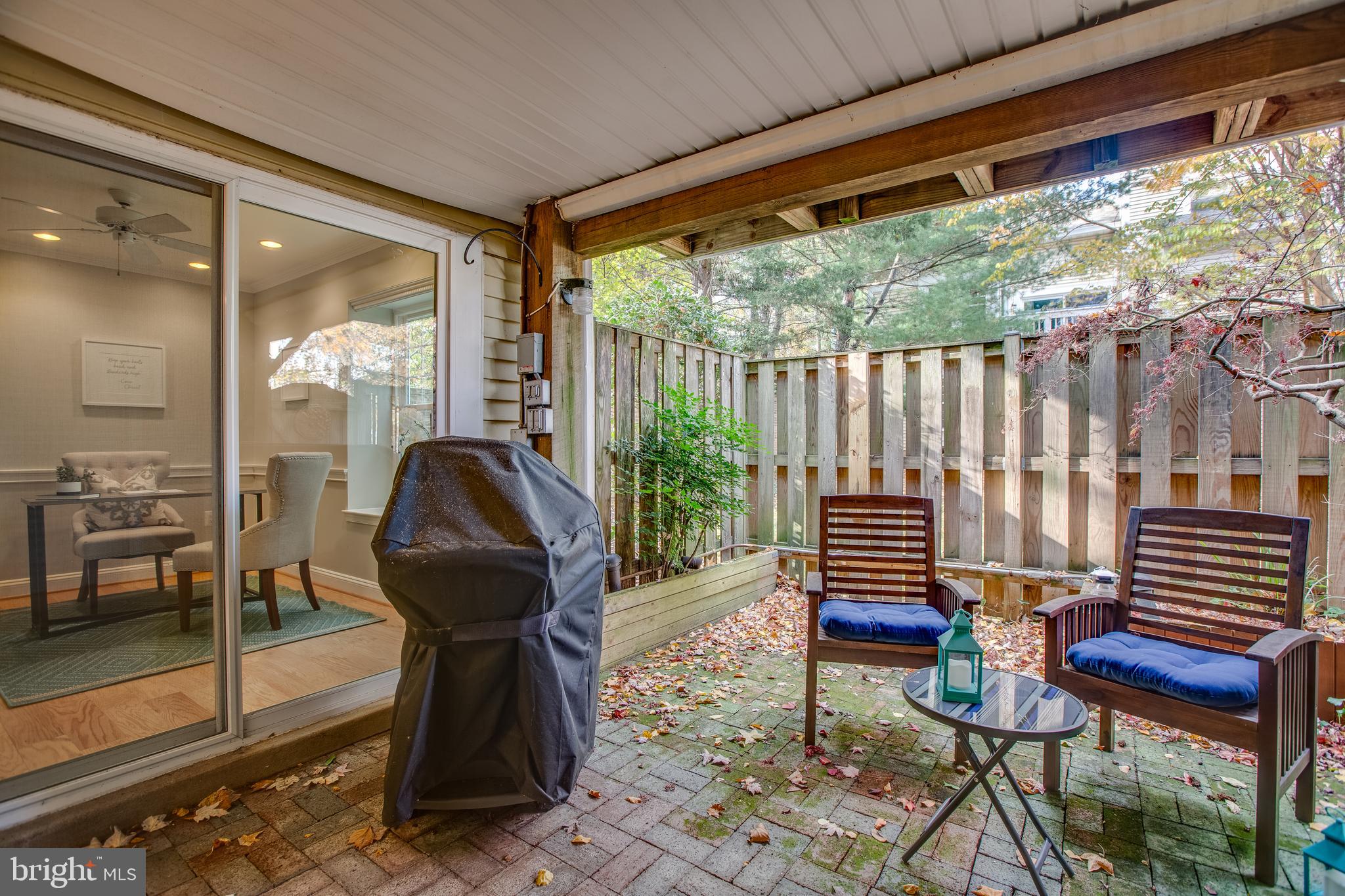 WATERS EDGE - Residential