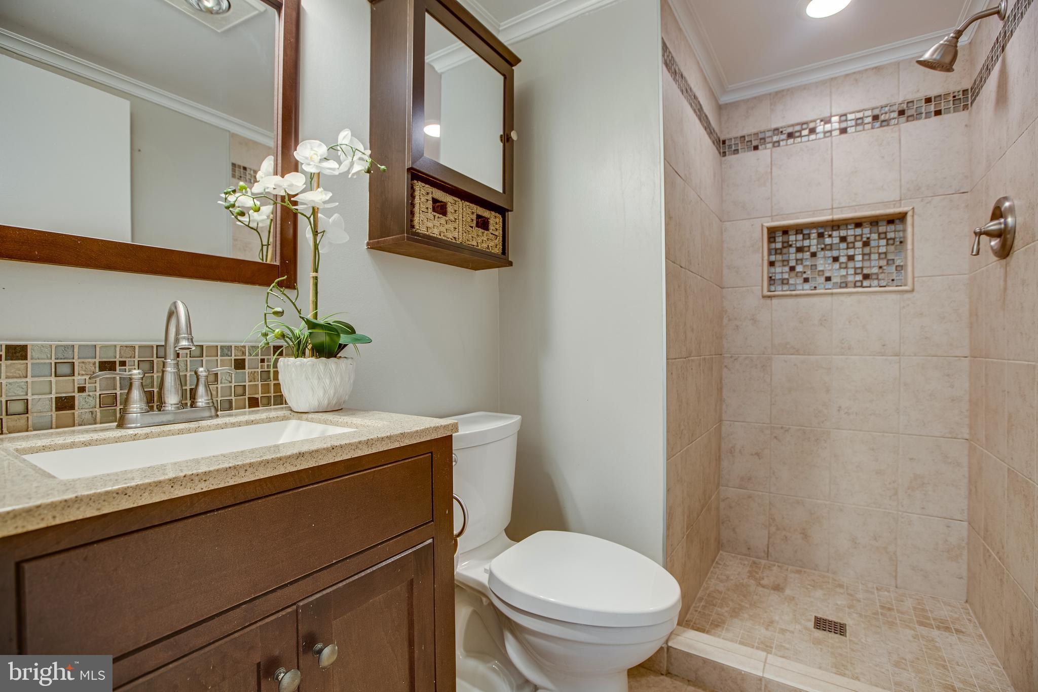 WATERS EDGE - Residential