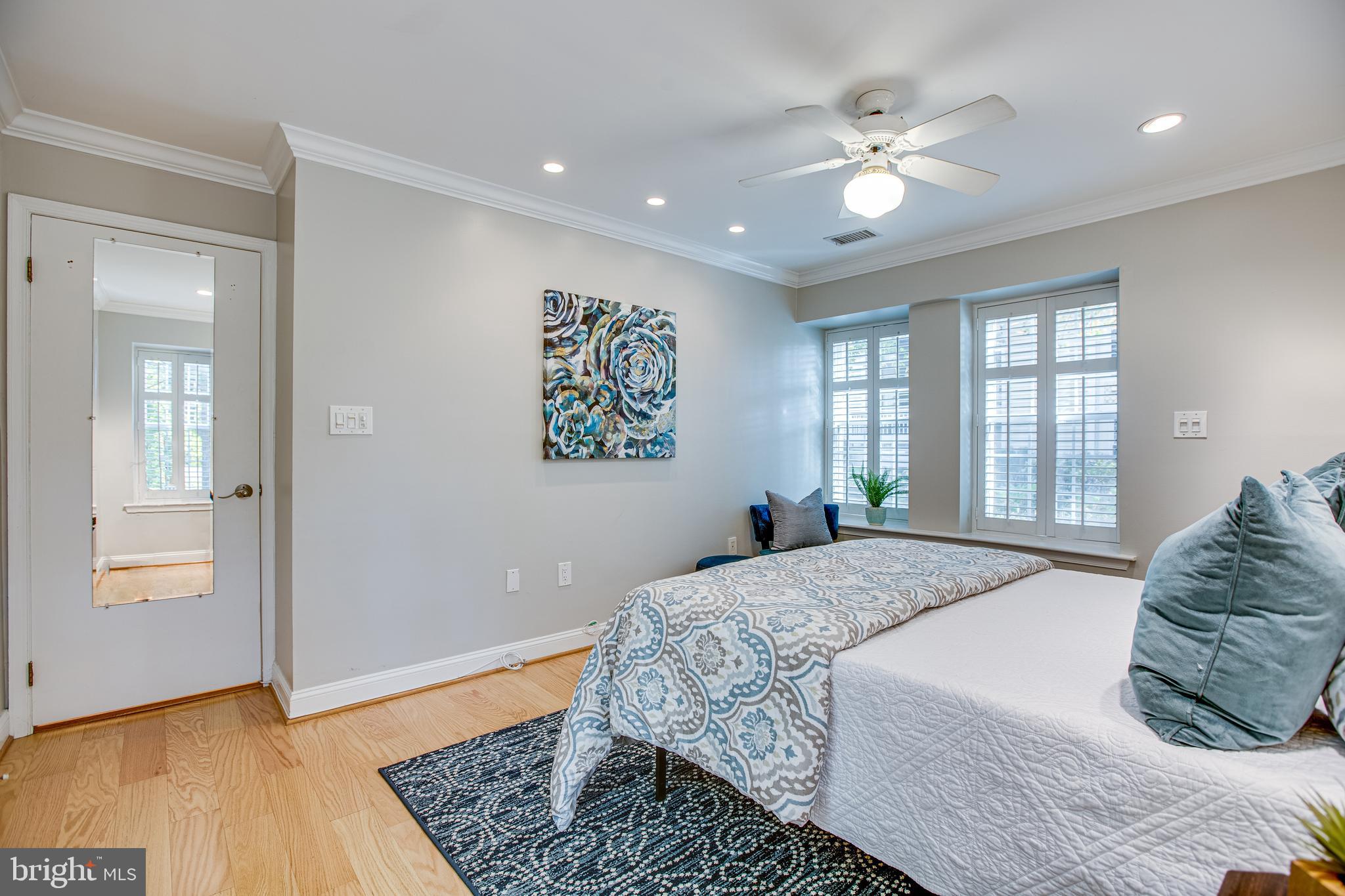 WATERS EDGE - Residential