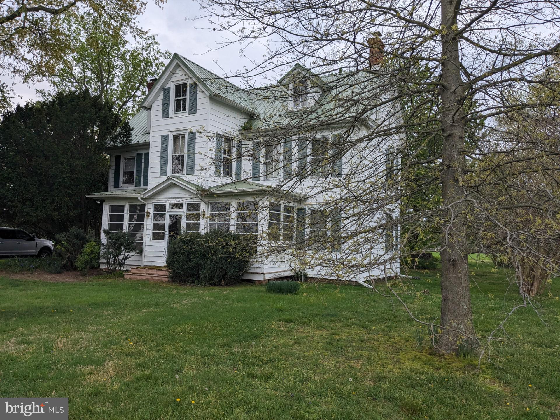 CENTREVILLE - Commercial Sale