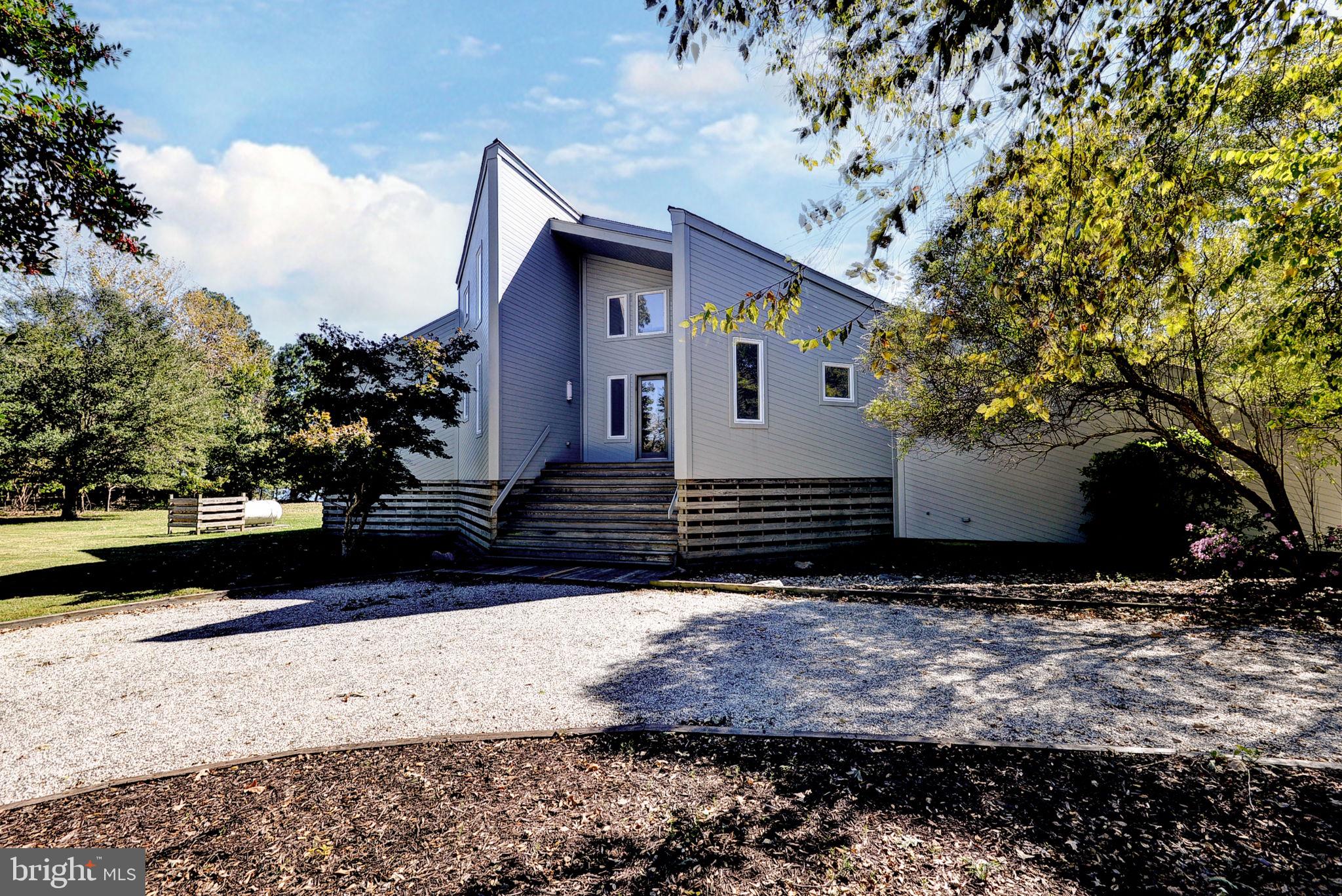 102 TUE MARSH LANE