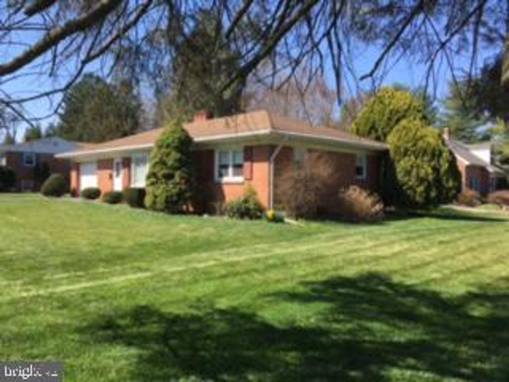 Photo of 212 CHARMAYNE AVE, LANCASTER, PA 17603 (MLS # PALA2033598)