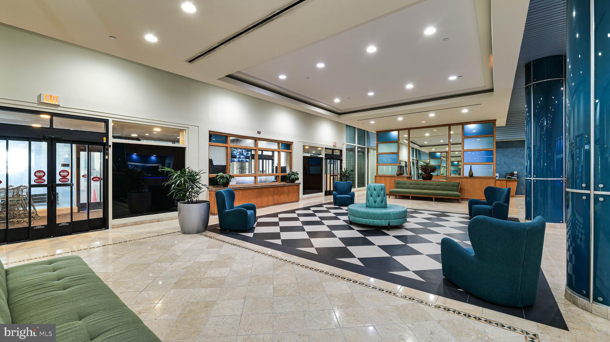 3101 BOARDWALK 2402-2