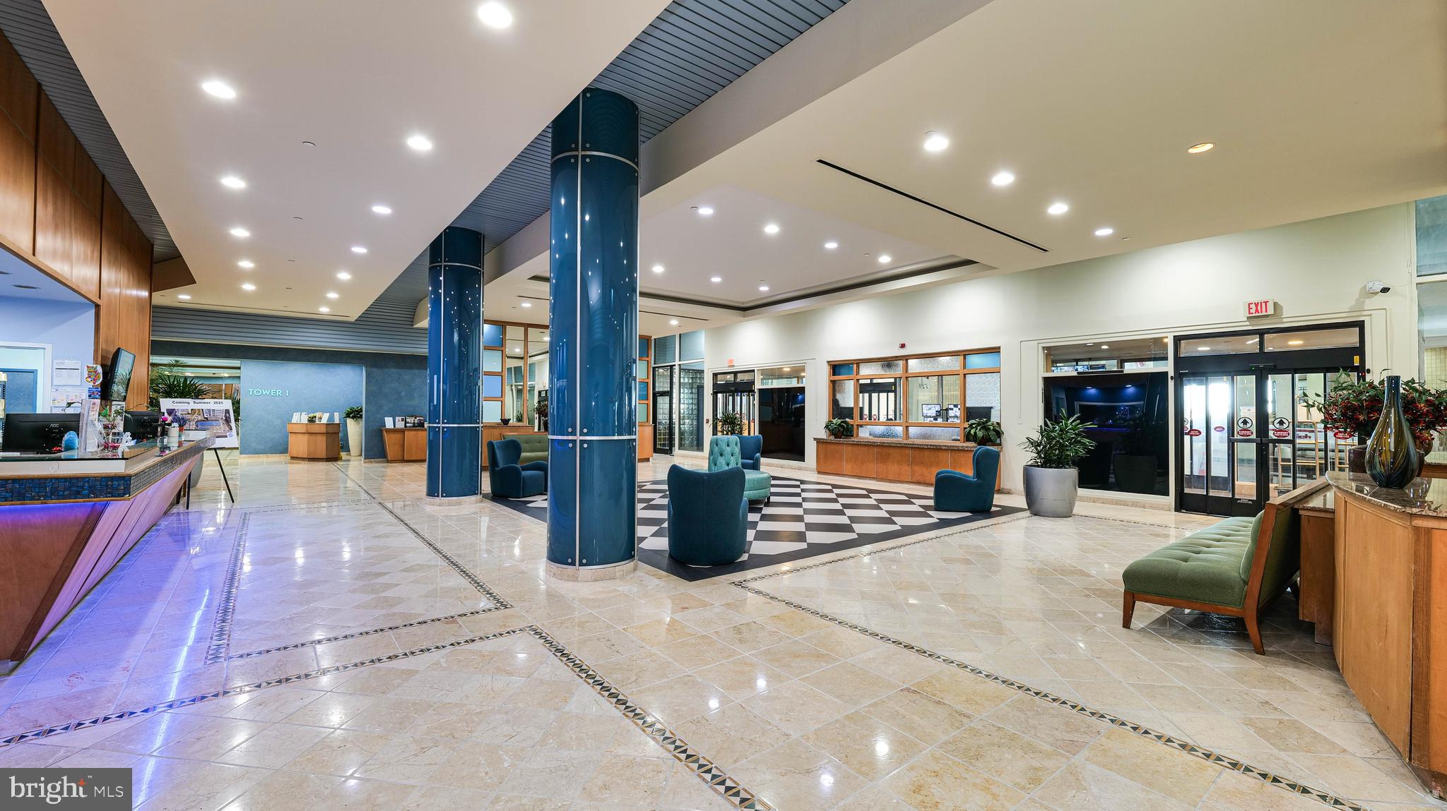 3101 BOARDWALK 2402-2