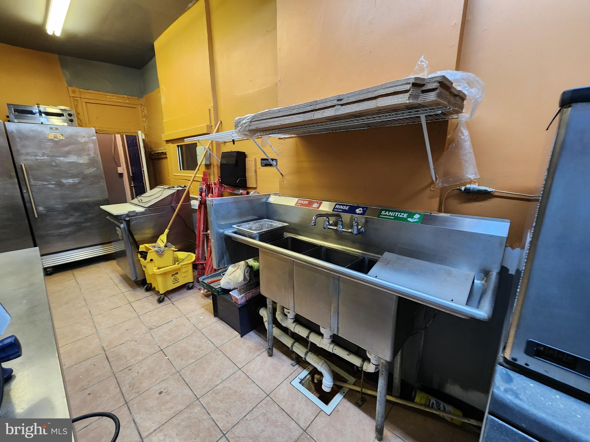 BROADWAY EAST - Residential