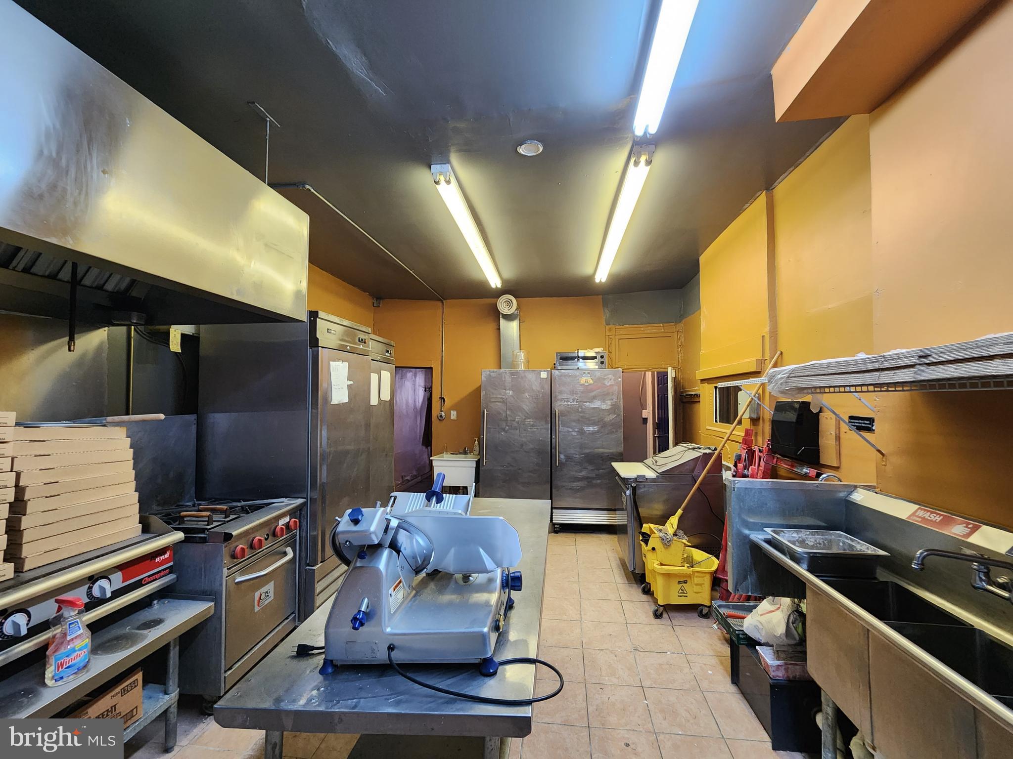 BROADWAY EAST - Residential