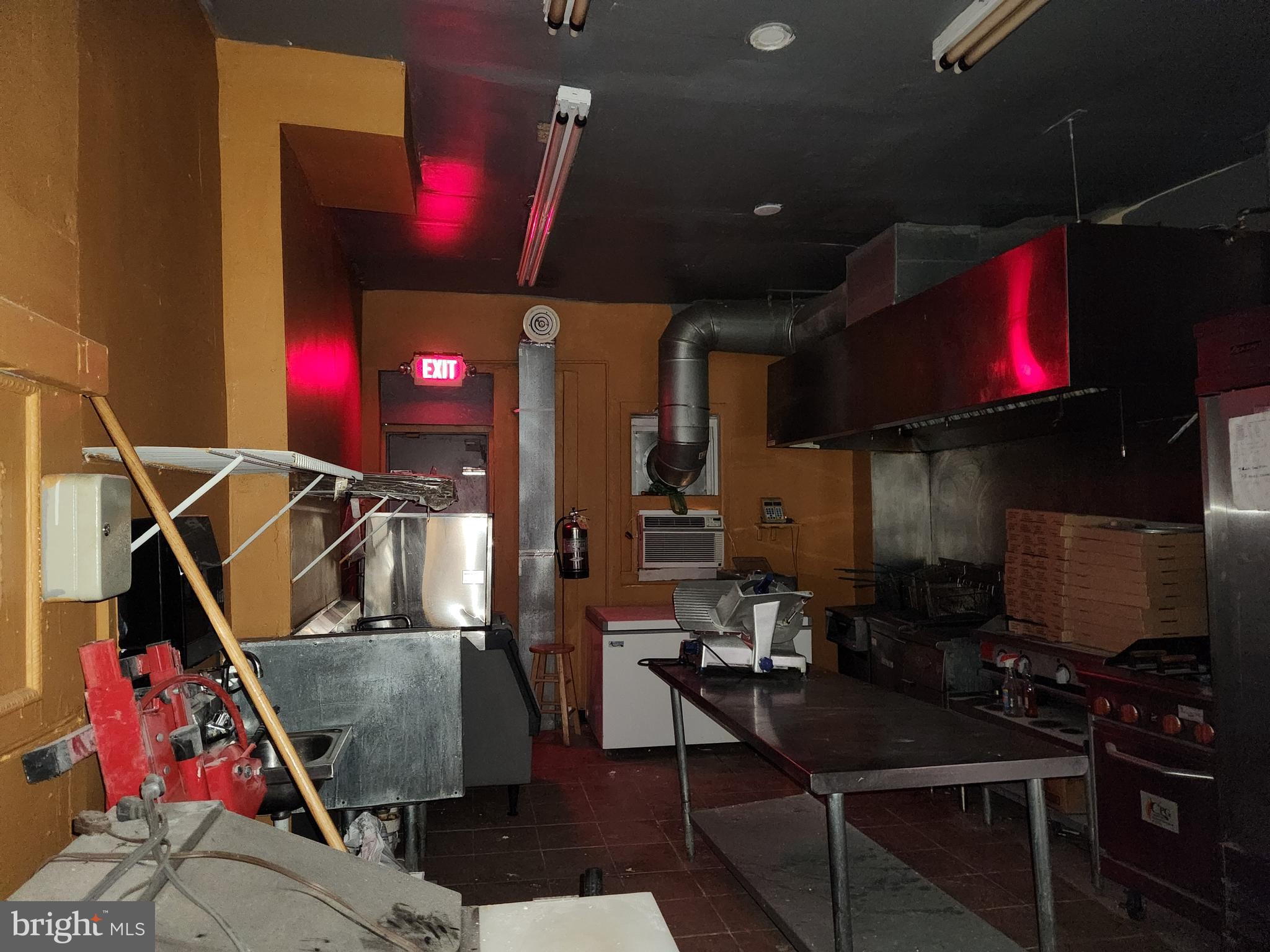 BROADWAY EAST - Residential