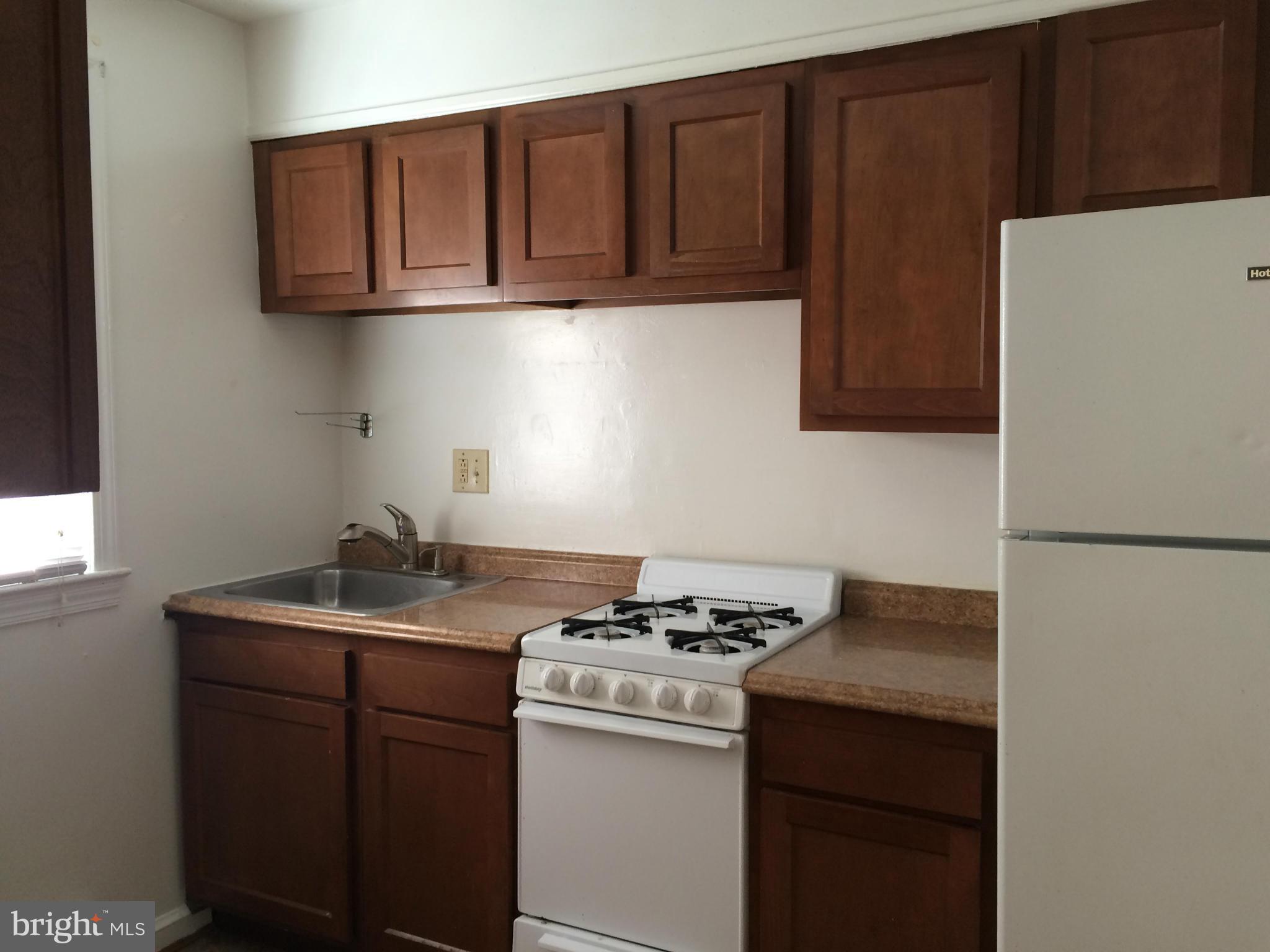 LAUREL PARK - Residential Lease