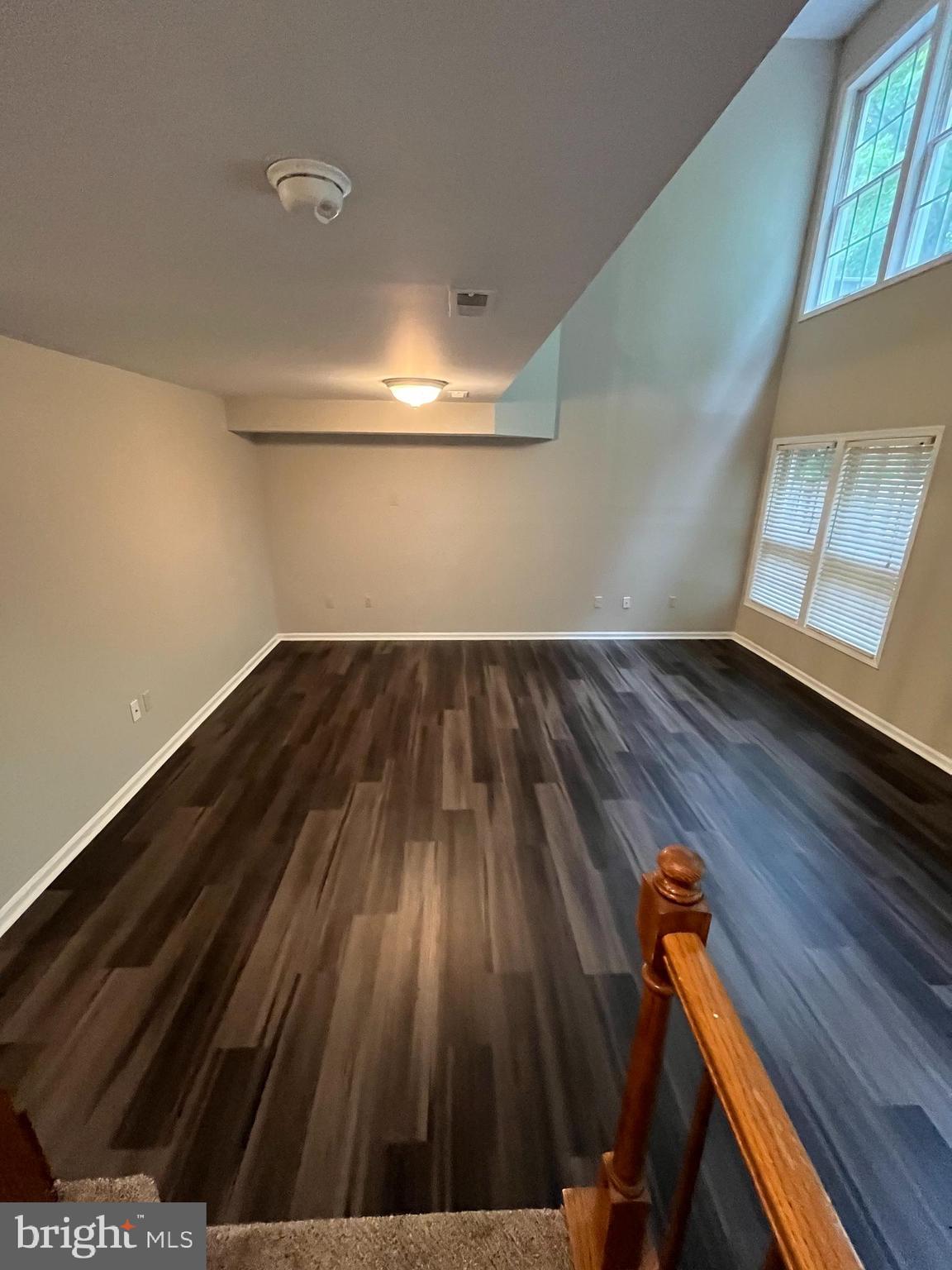 WHITE OAK - Residential Lease