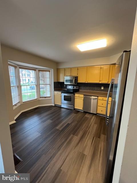 WHITE OAK - Residential Lease