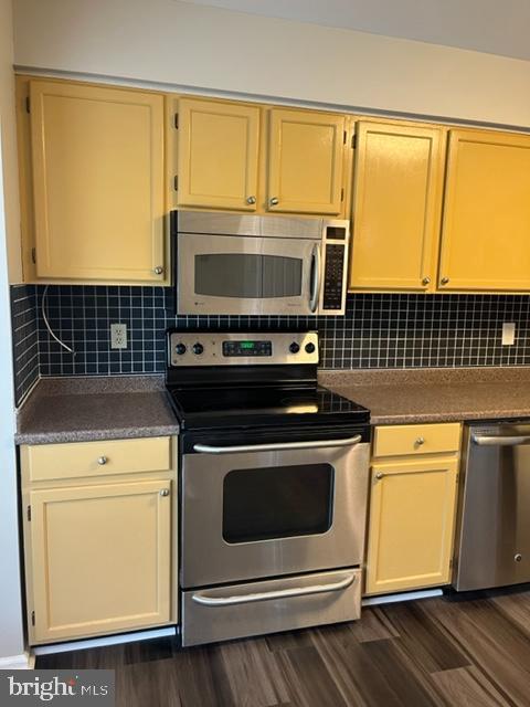 WHITE OAK - Residential Lease