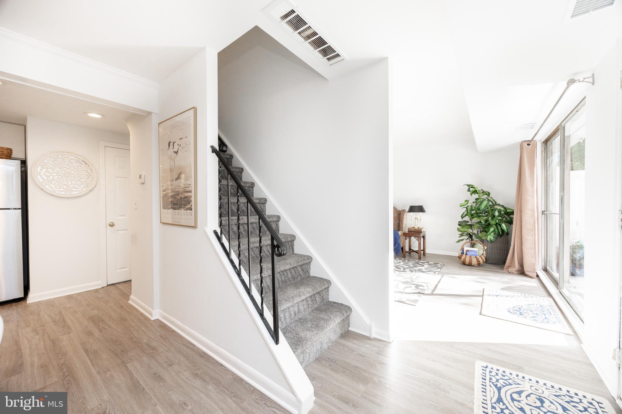 1518 MANLEY ROAD B17