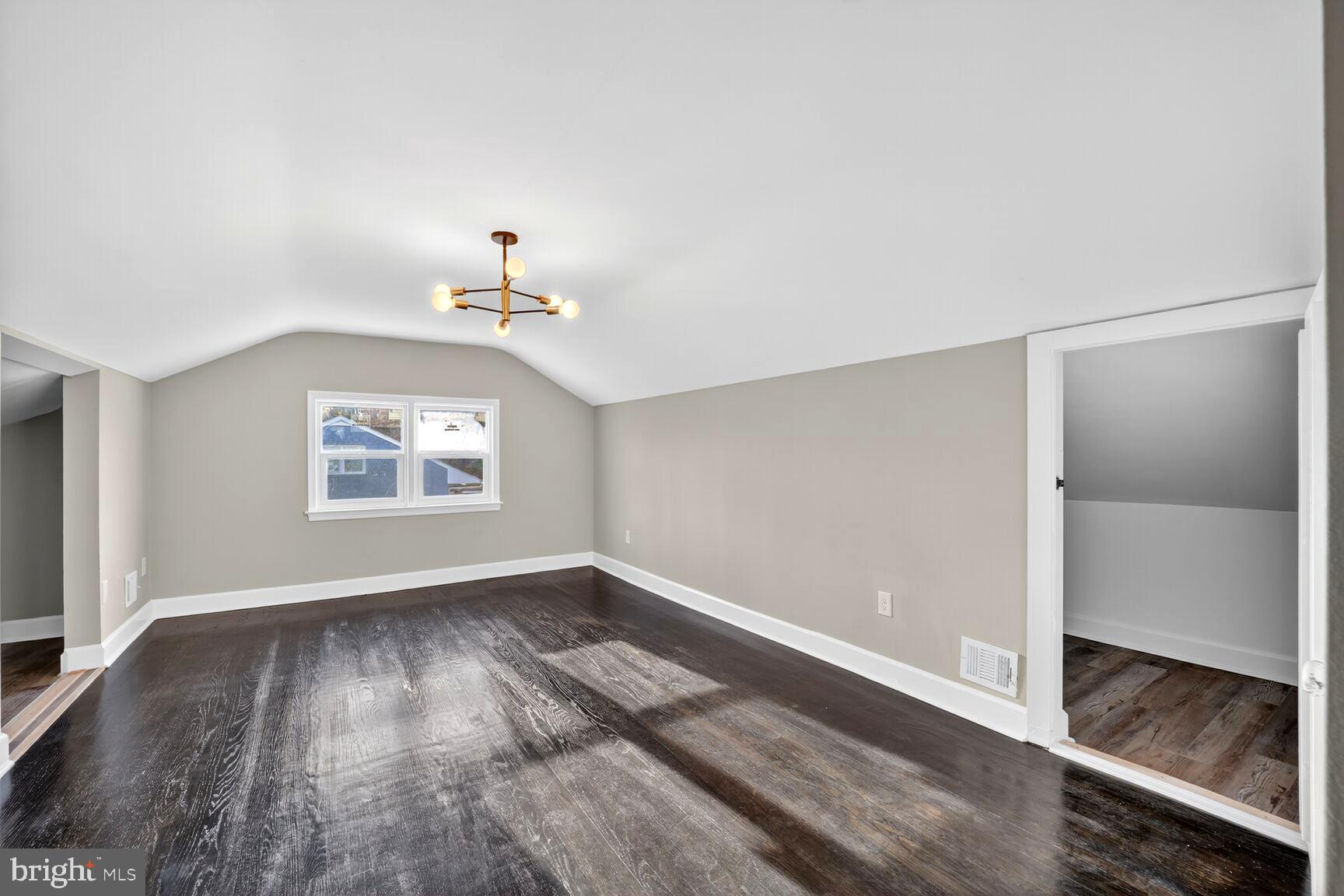 ABBOTT FOREST - Residential