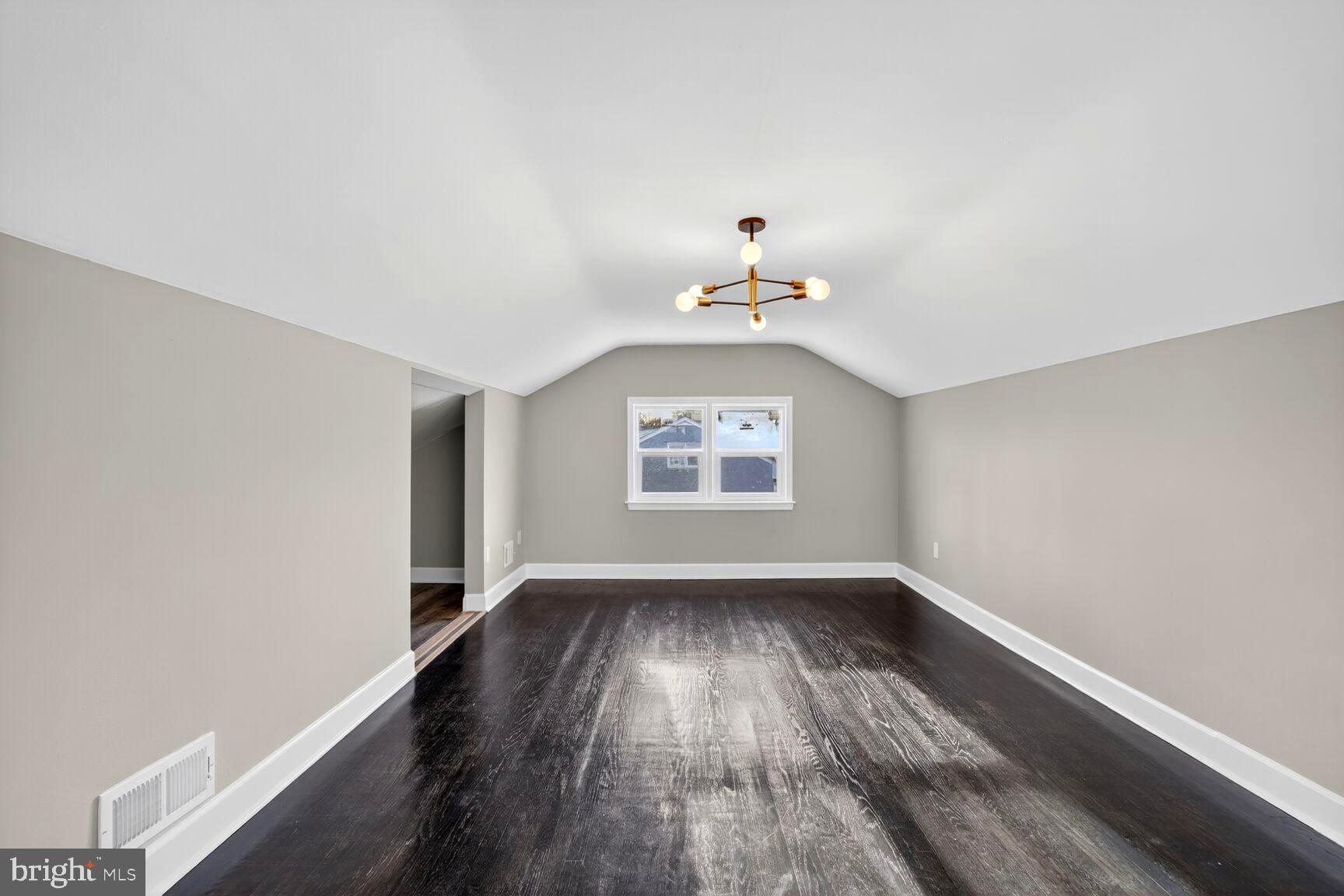 ABBOTT FOREST - Residential