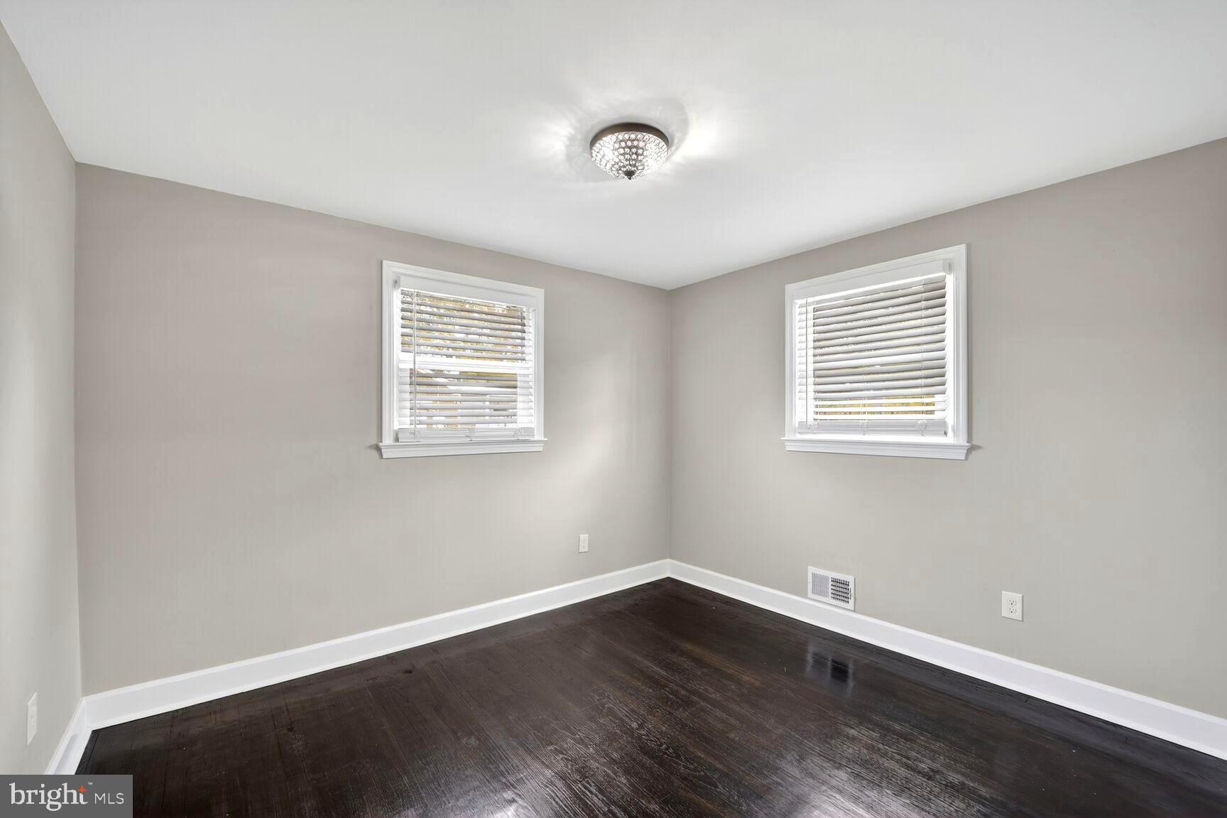 ABBOTT FOREST - Residential