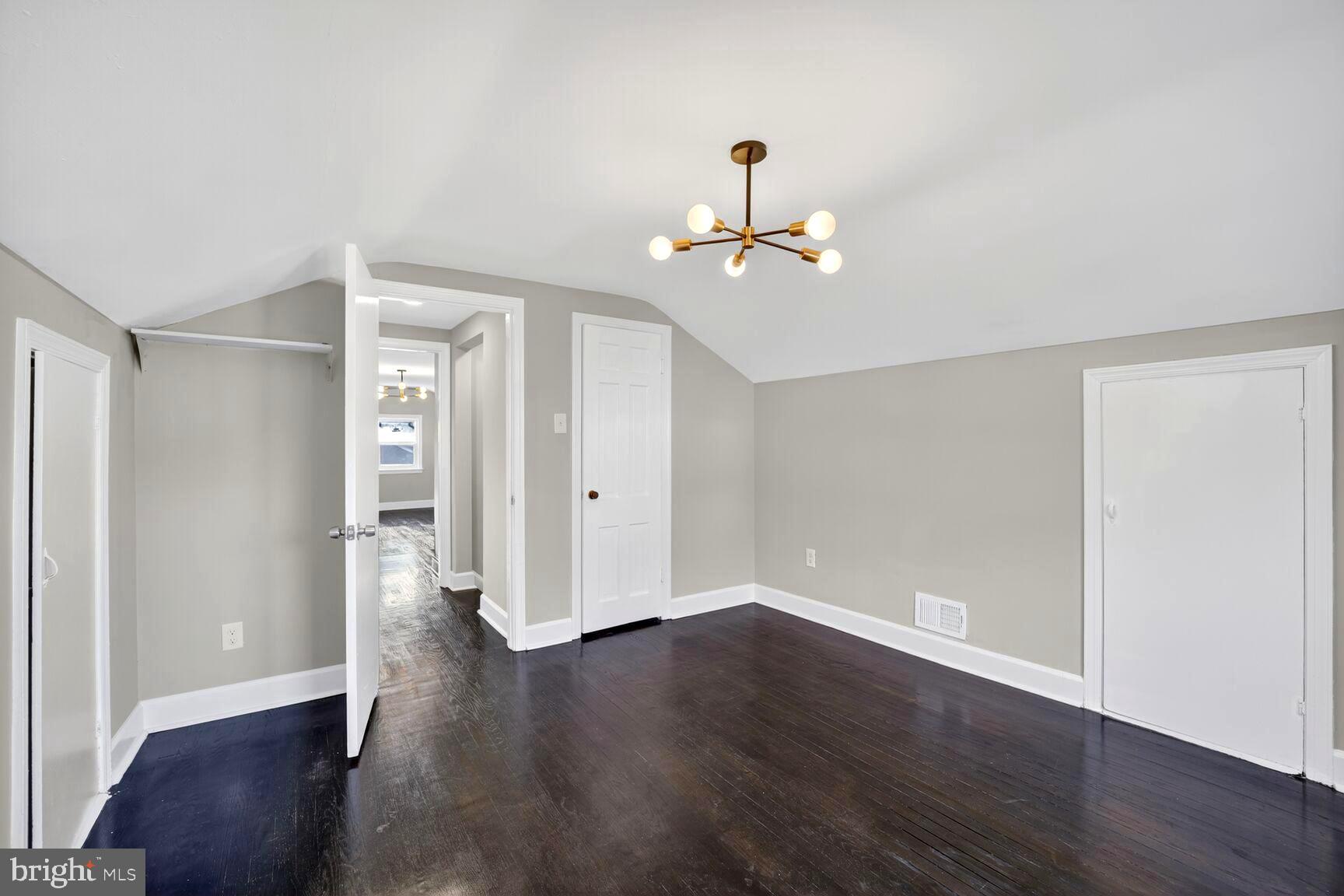 ABBOTT FOREST - Residential