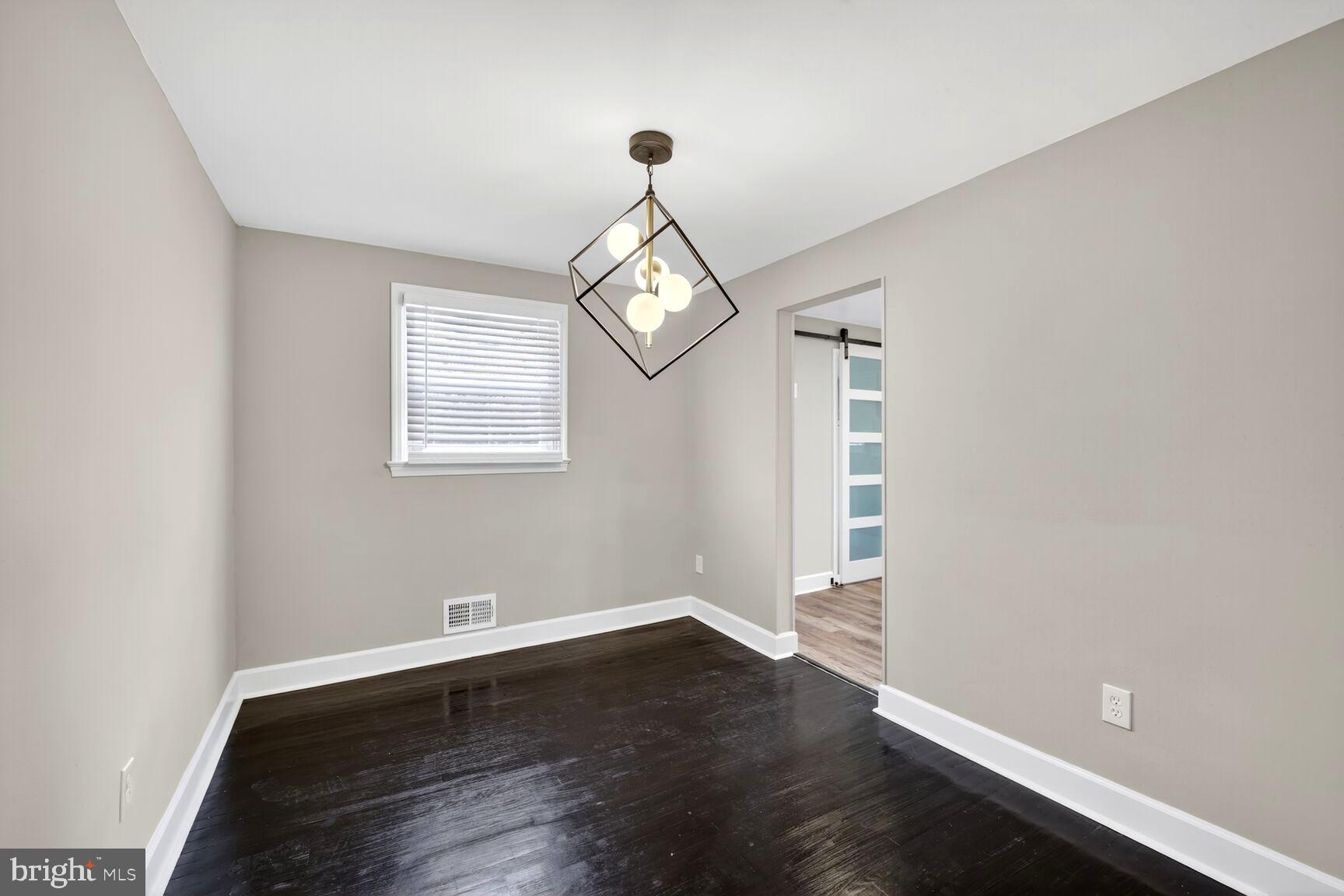 ABBOTT FOREST - Residential