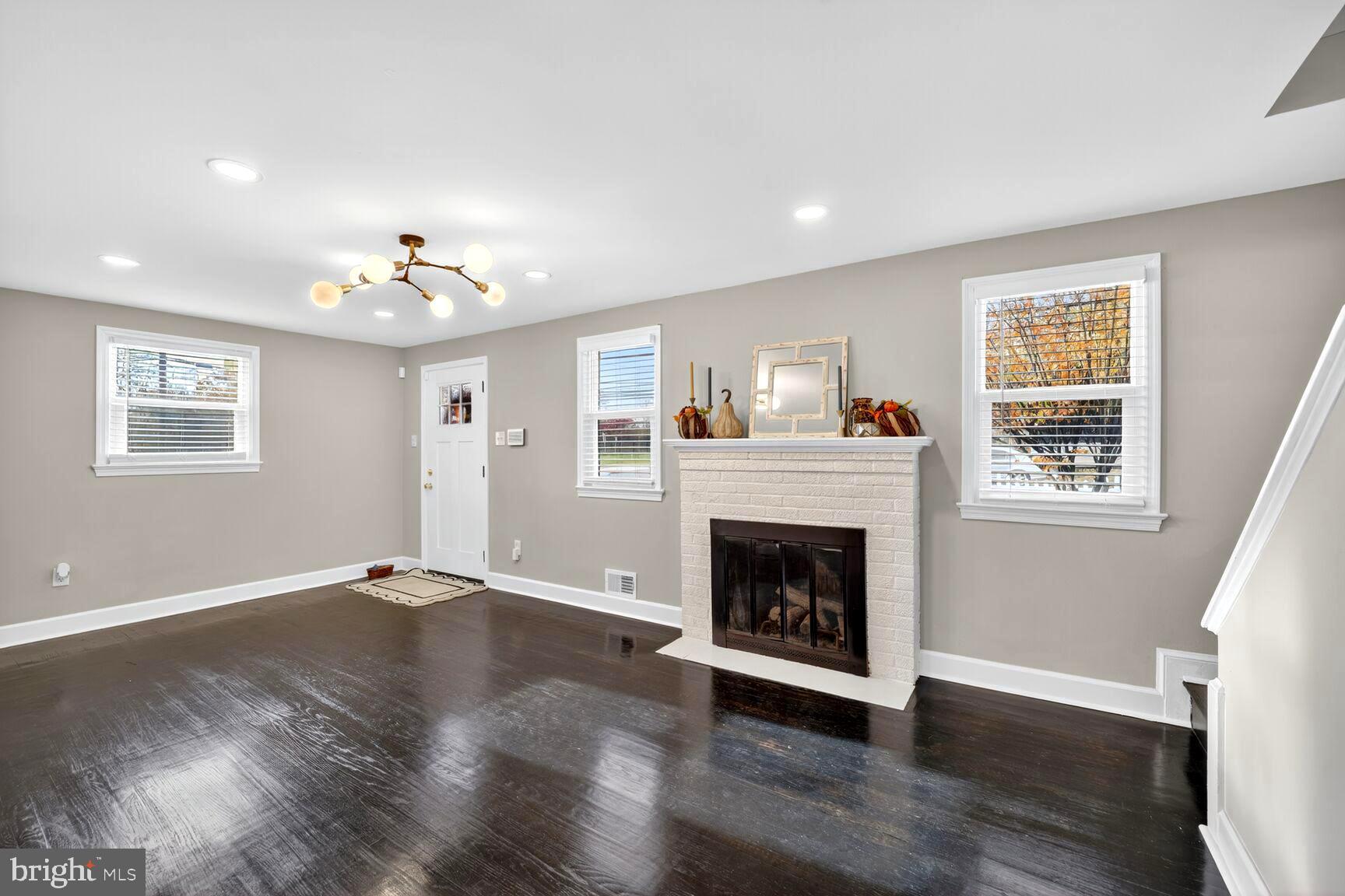 ABBOTT FOREST - Residential