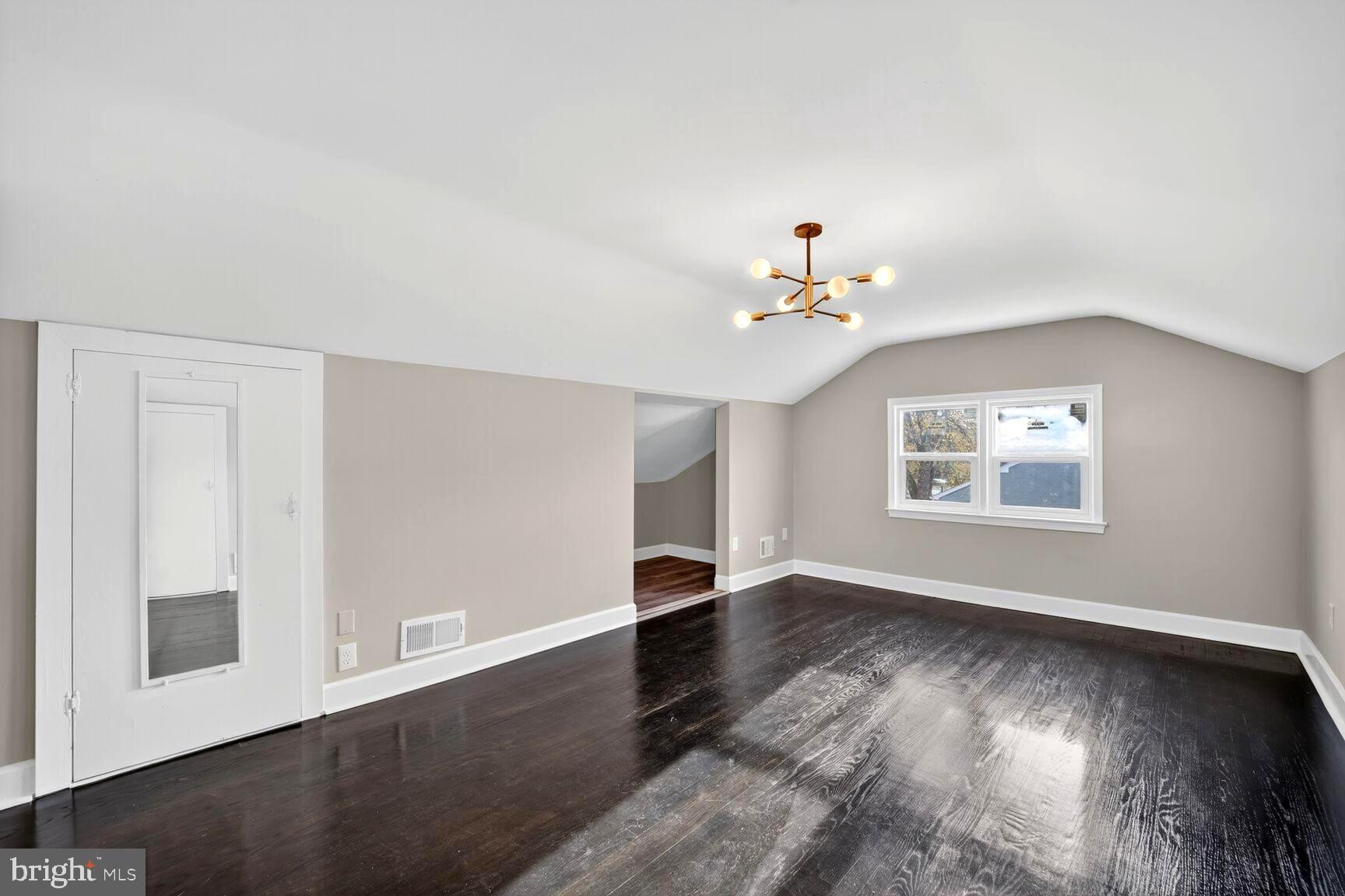 ABBOTT FOREST - Residential