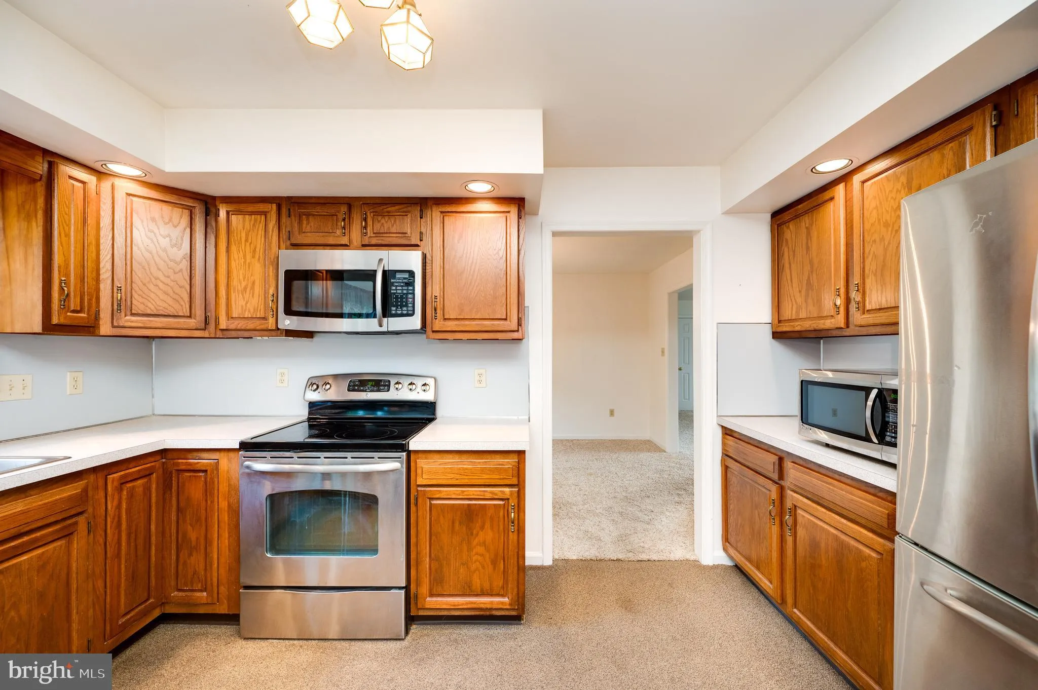 Blandon, Pennsylvania 19510, United States, 2 Bedrooms Bedrooms, ,2 BathroomsBathrooms,Residential,Pending,91538