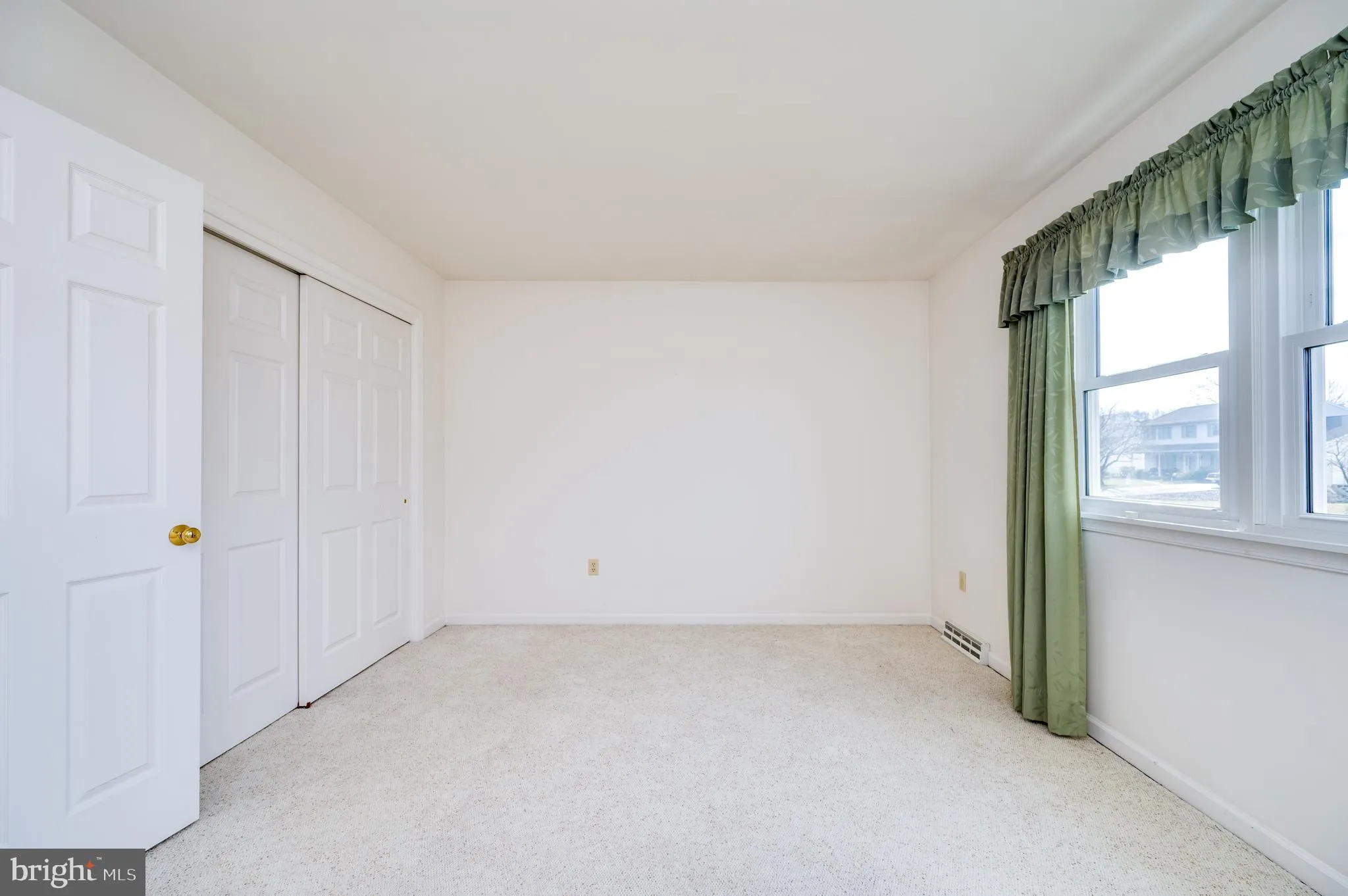 Blandon, Pennsylvania 19510, United States, 2 Bedrooms Bedrooms, ,2 BathroomsBathrooms,Residential,Pending,91538